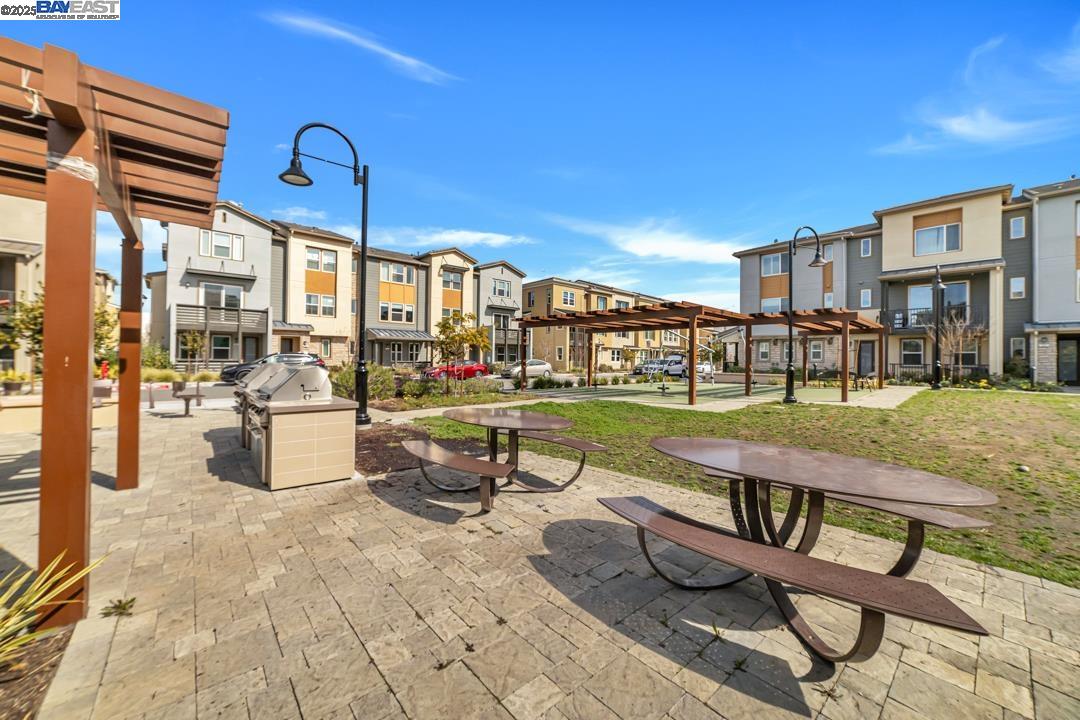 Detail Gallery Image 38 of 48 For 418 Desert Holly St, Milpitas,  CA 95035 - 4 Beds | 3/1 Baths