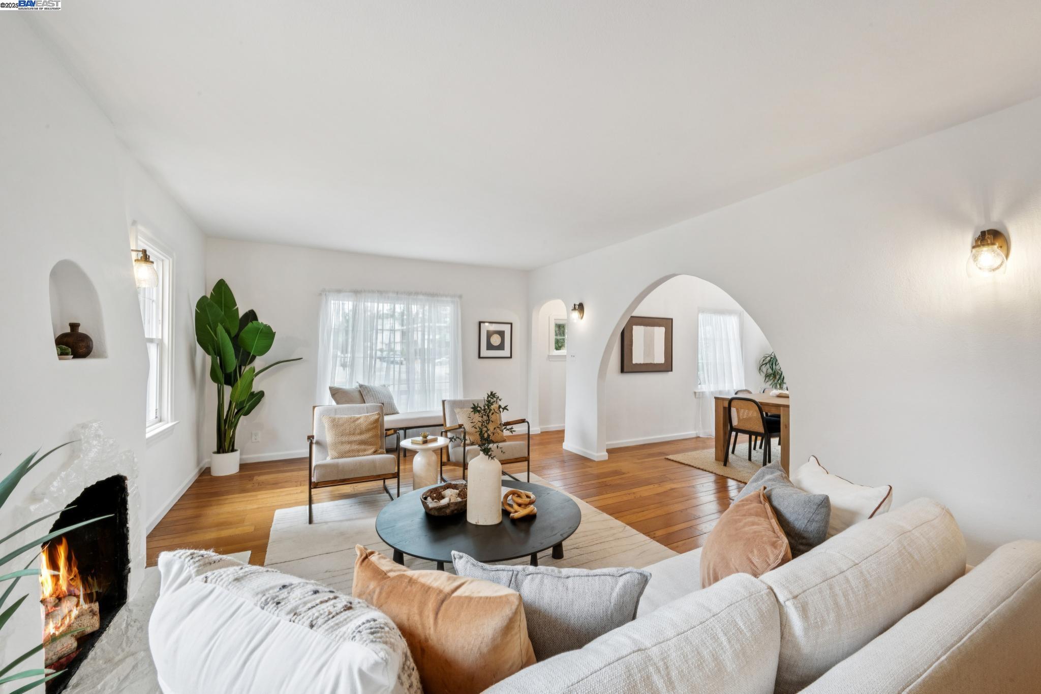 Detail Gallery Image 8 of 40 For 3764 35th Avenue, Oakland,  CA 94619 - 2 Beds | 1 Baths