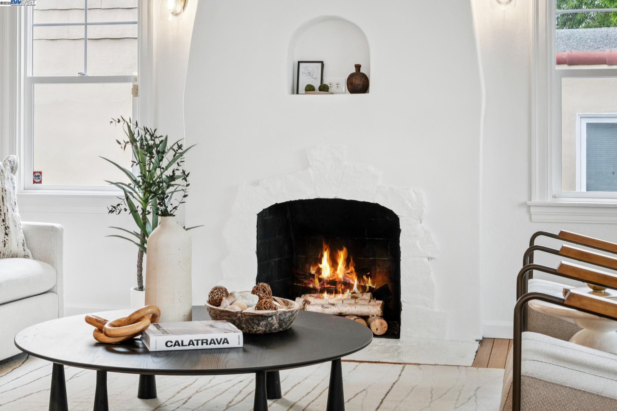 Detail Gallery Image 9 of 40 For 3764 35th Avenue, Oakland,  CA 94619 - 2 Beds | 1 Baths