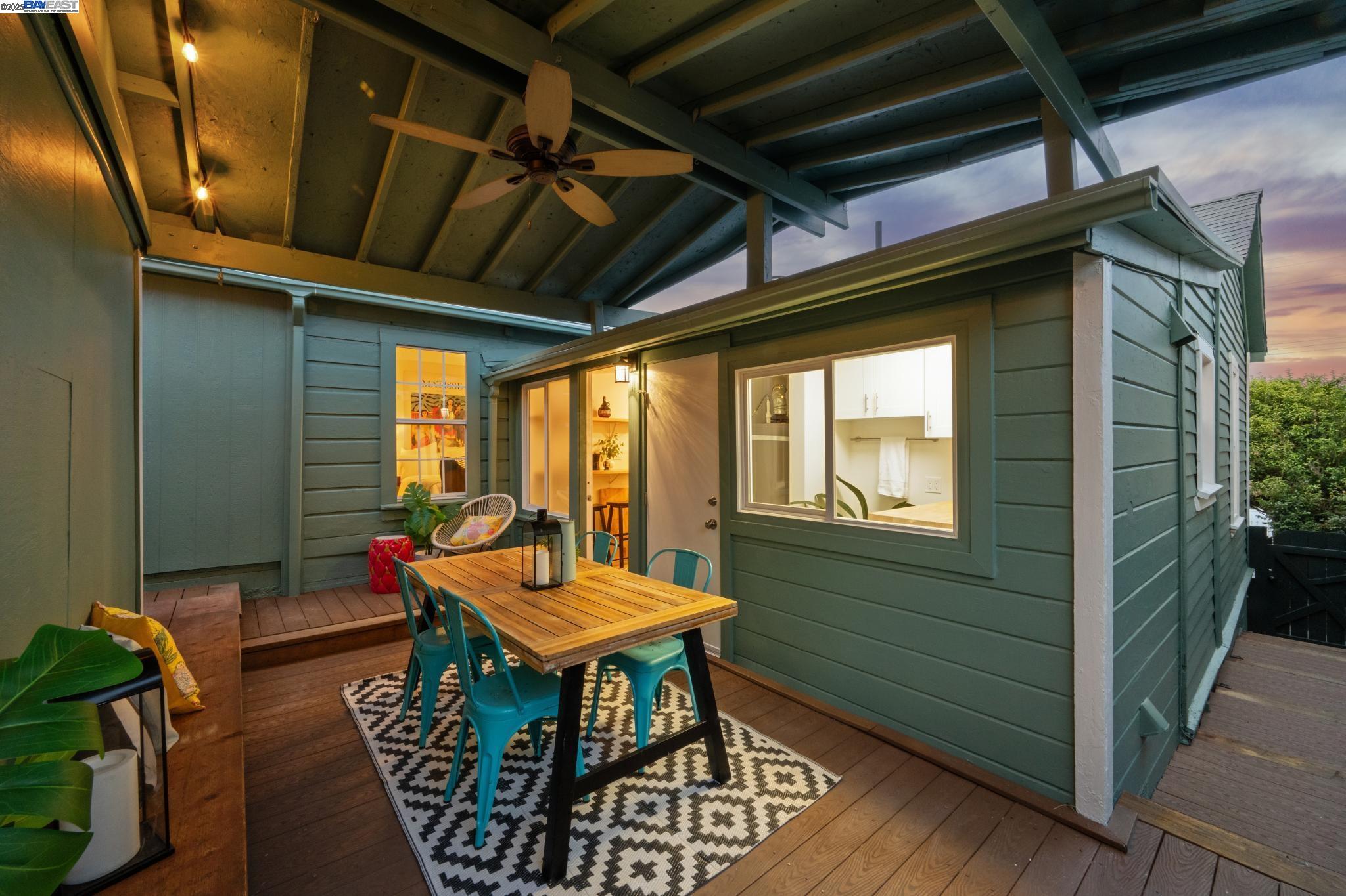 Detail Gallery Image 14 of 55 For 2449 26th Avenue, Oakland,  CA 94601 - 4 Beds | 2 Baths