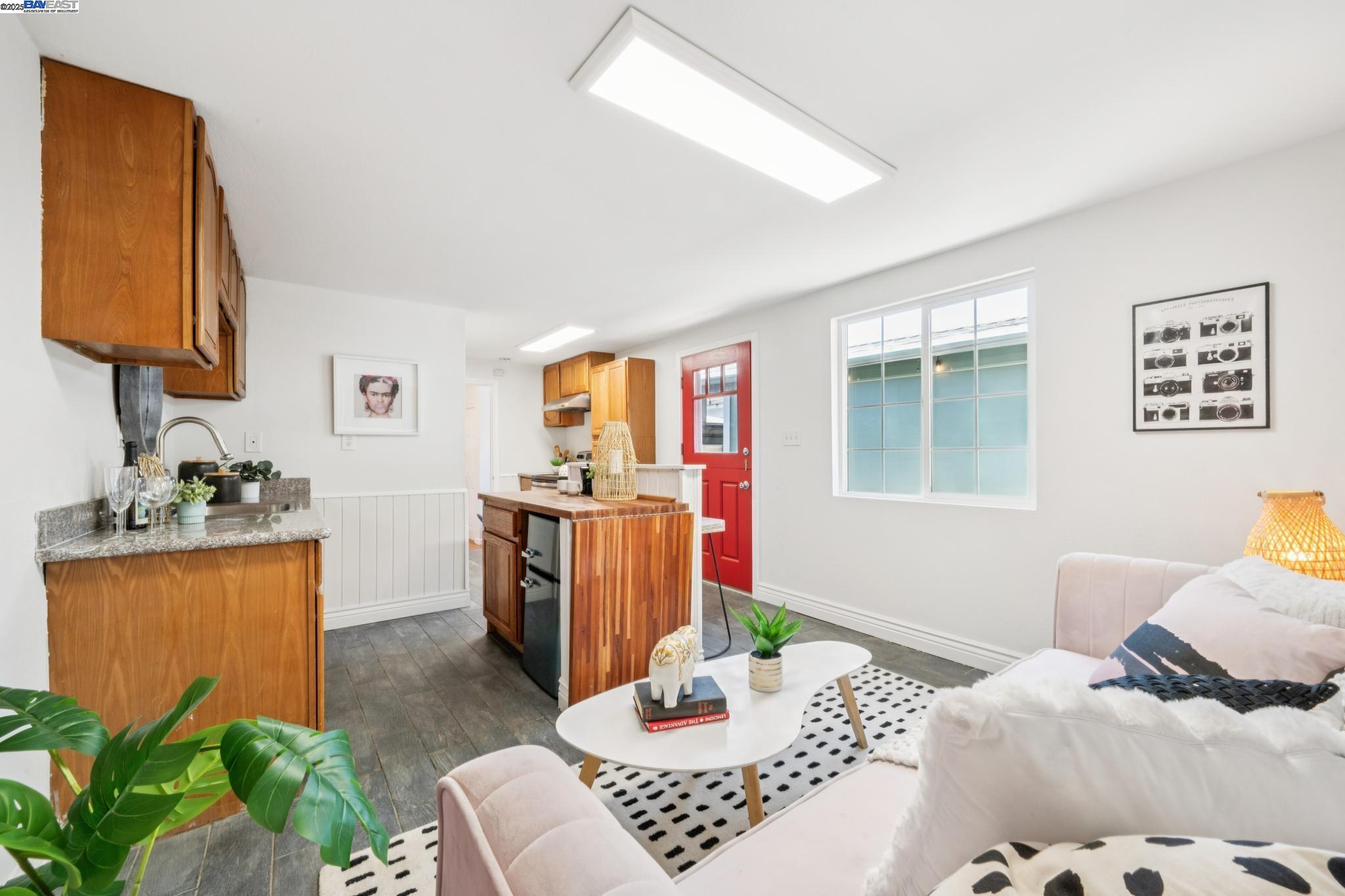 Detail Gallery Image 28 of 55 For 2449 26th Avenue, Oakland,  CA 94601 - 4 Beds | 2 Baths