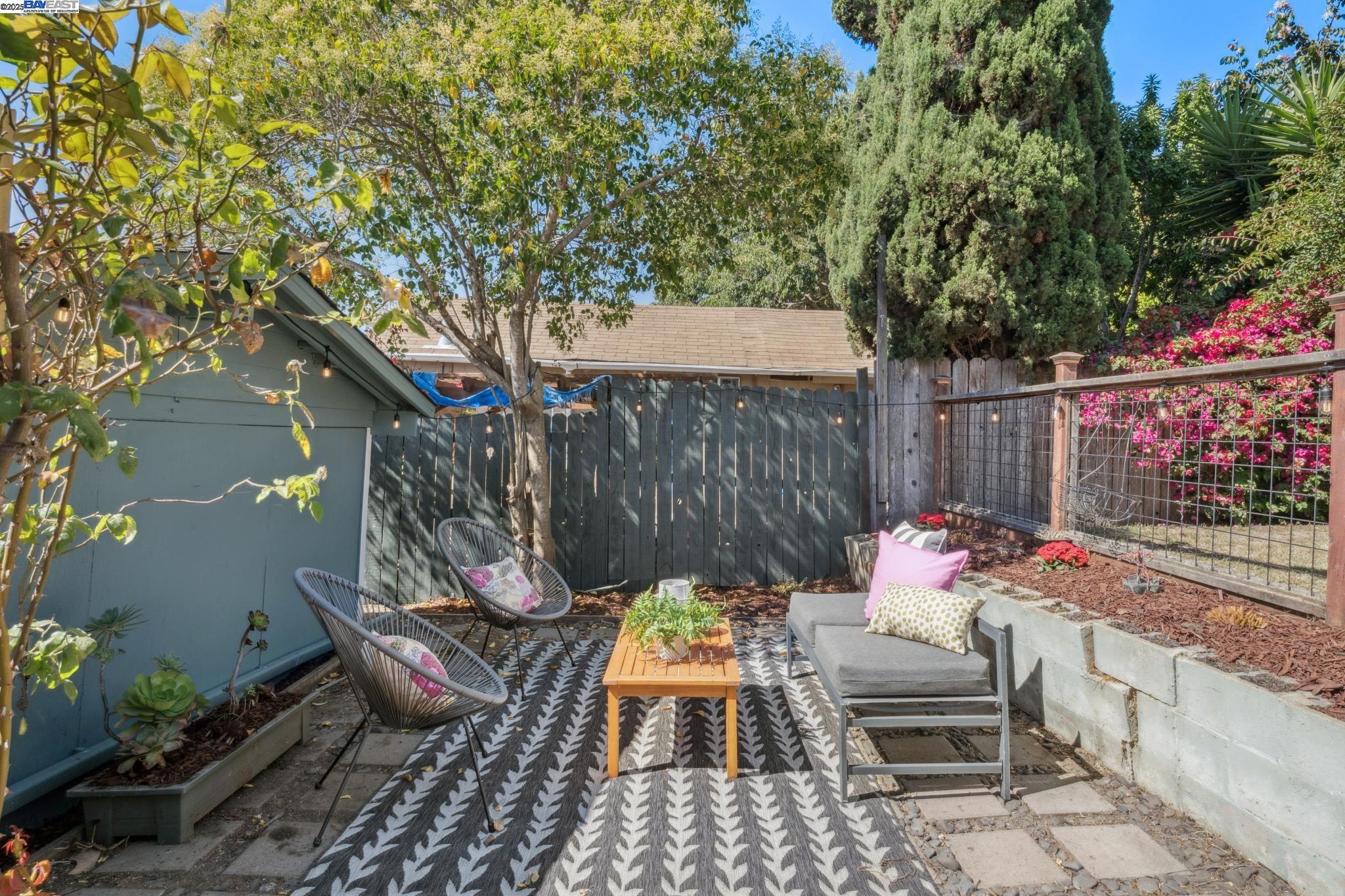 Detail Gallery Image 42 of 55 For 2449 26th Avenue, Oakland,  CA 94601 - 4 Beds | 2 Baths