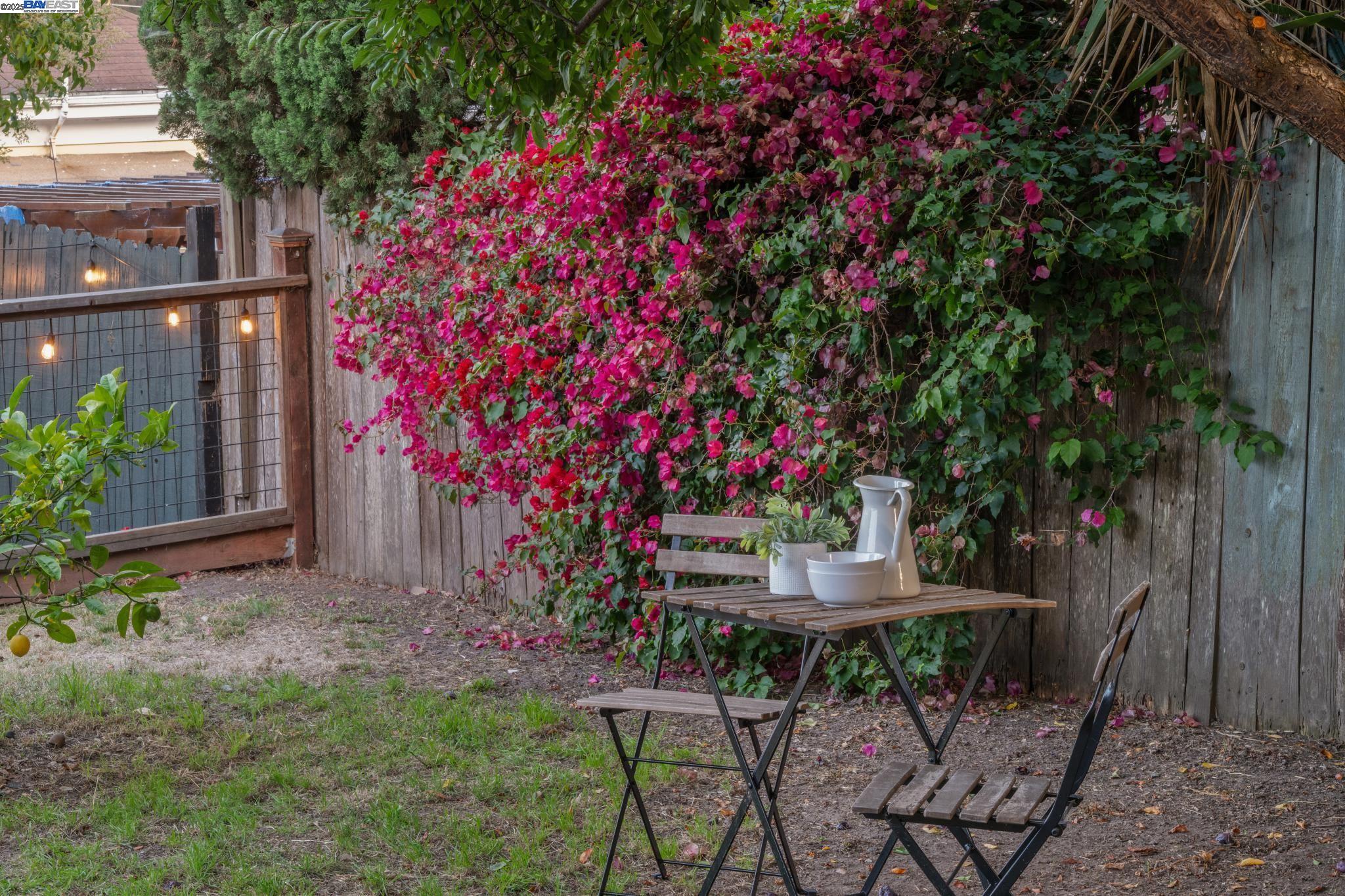 Detail Gallery Image 52 of 55 For 2449 26th Avenue, Oakland,  CA 94601 - 4 Beds | 2 Baths