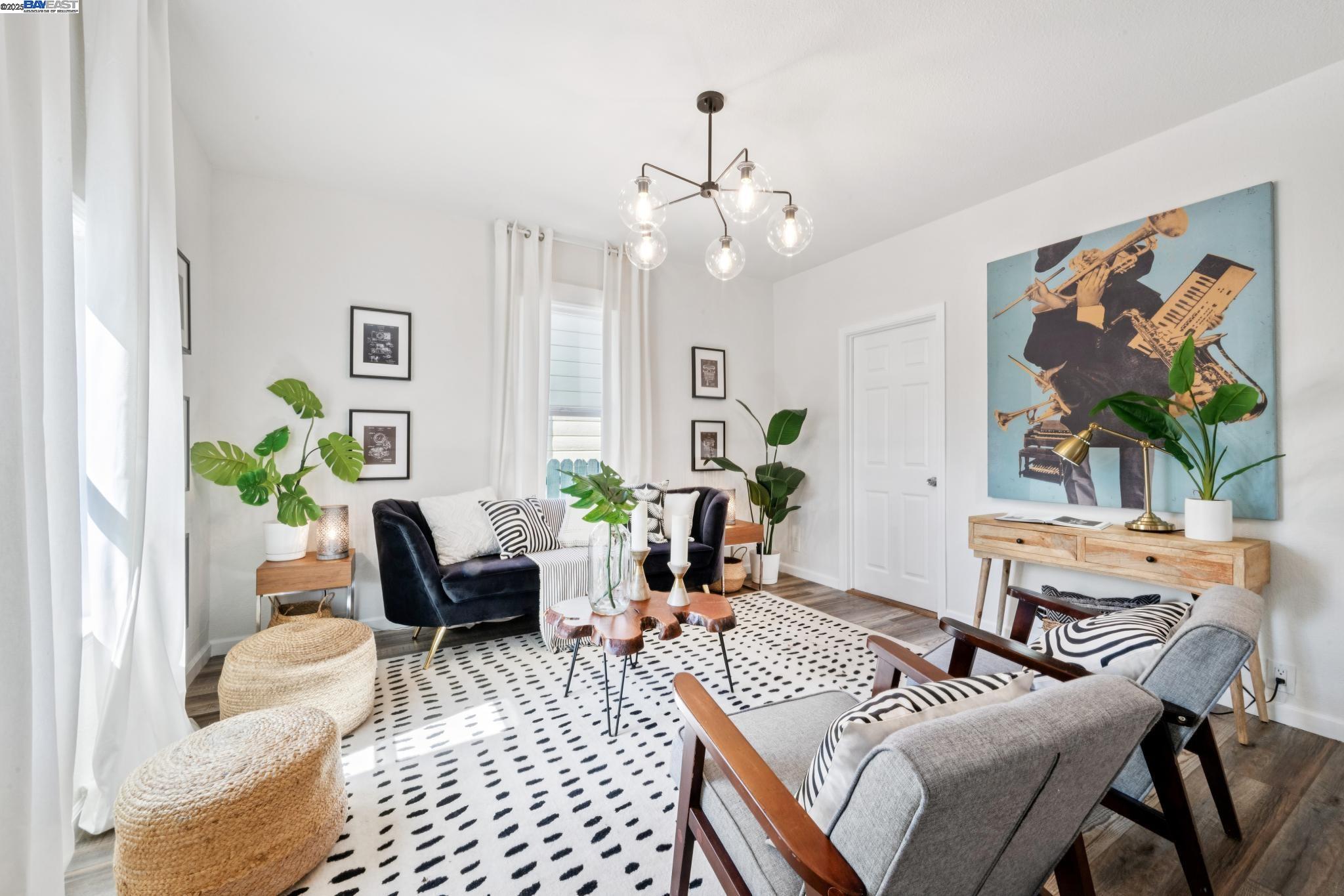 Detail Gallery Image 7 of 55 For 2449 26th Avenue, Oakland,  CA 94601 - 4 Beds | 2 Baths