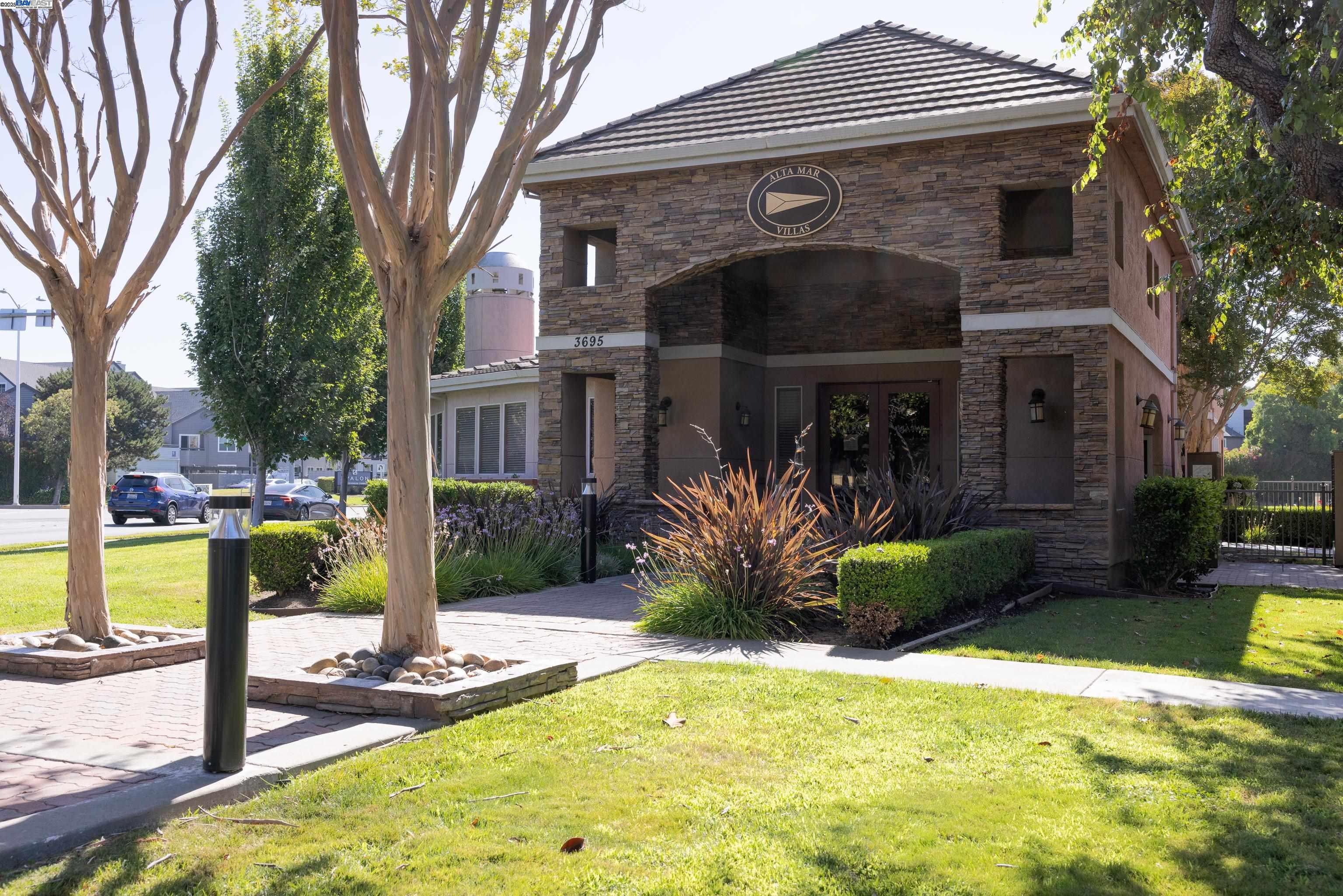 Detail Gallery Image 26 of 29 For 3695 Stevenson Blvd #144,  Fremont,  CA 94538 - 3 Beds | 3 Baths