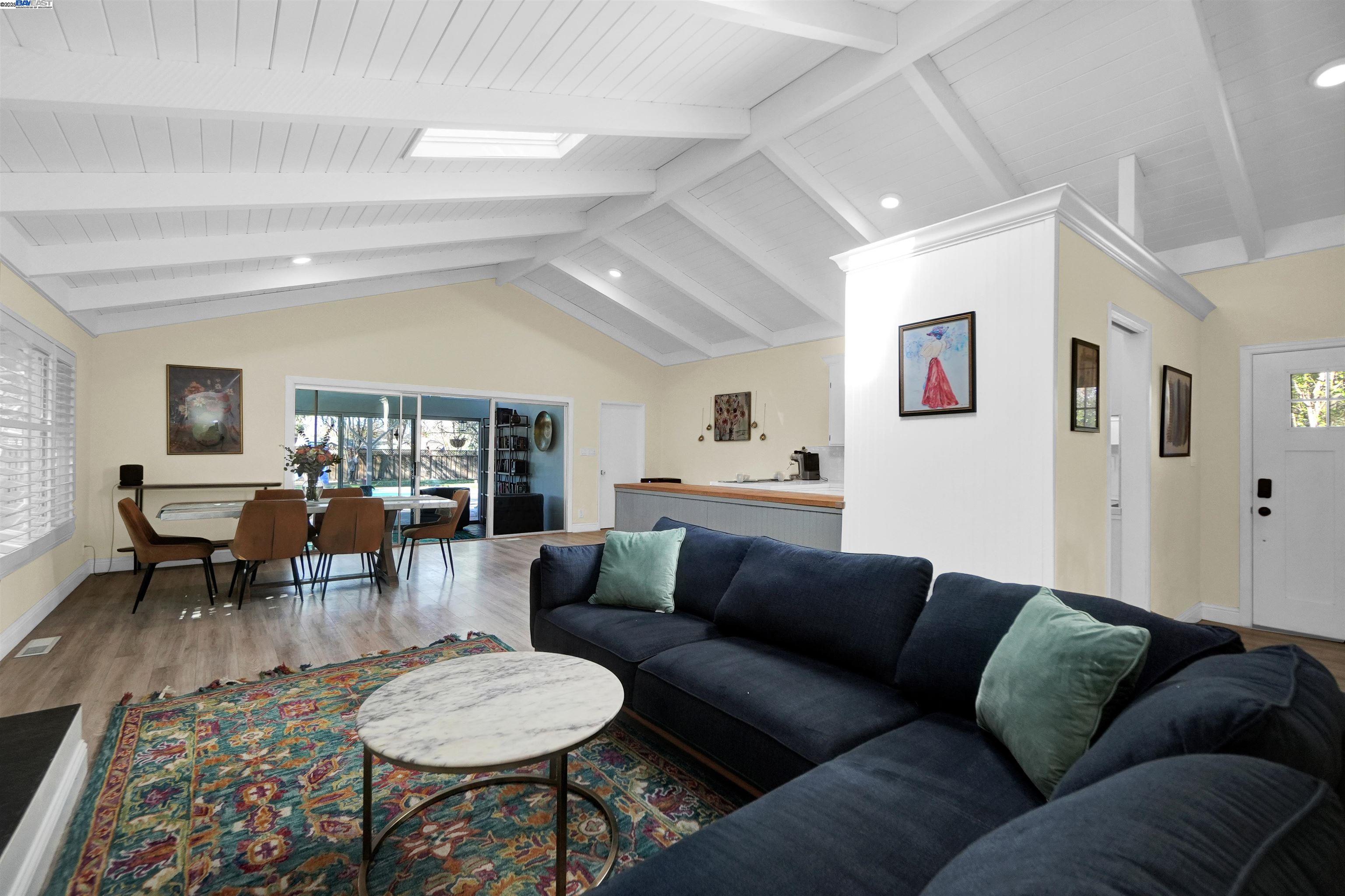 Detail Gallery Image 12 of 39 For 55 Normandy Ln, Walnut Creek,  CA 94598 - 3 Beds | 2 Baths