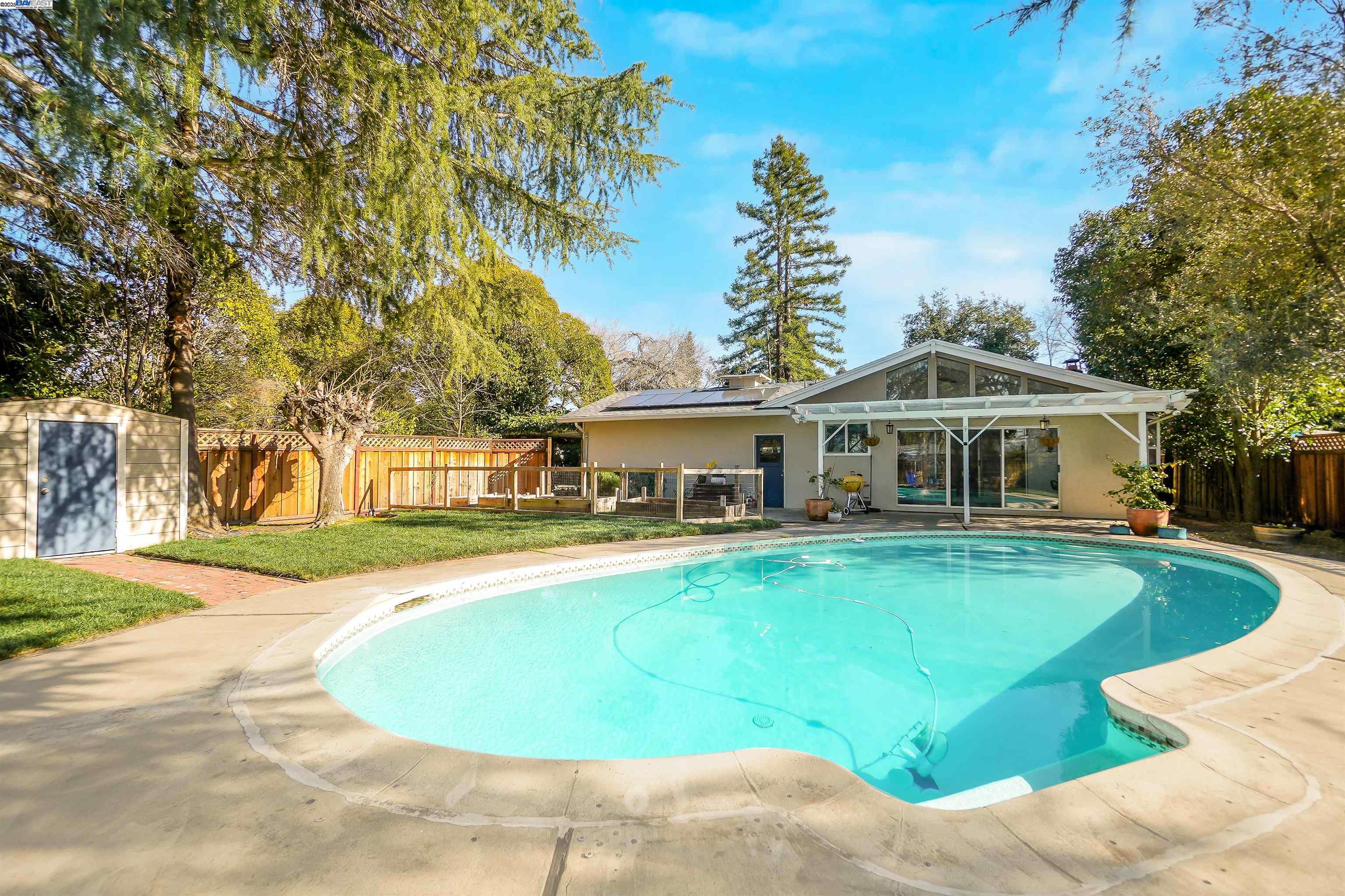Detail Gallery Image 33 of 39 For 55 Normandy Ln, Walnut Creek,  CA 94598 - 3 Beds | 2 Baths
