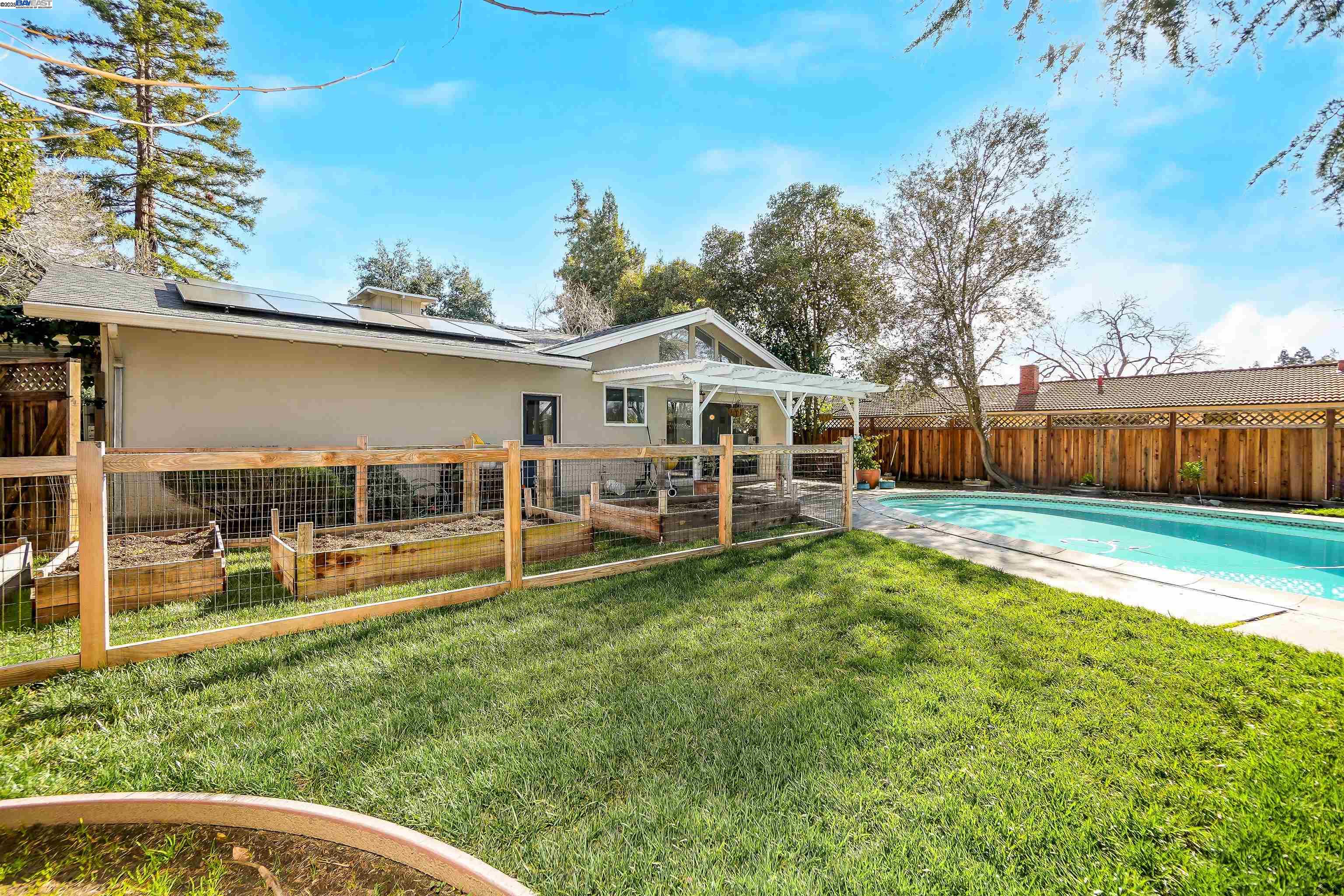 Detail Gallery Image 34 of 39 For 55 Normandy Ln, Walnut Creek,  CA 94598 - 3 Beds | 2 Baths