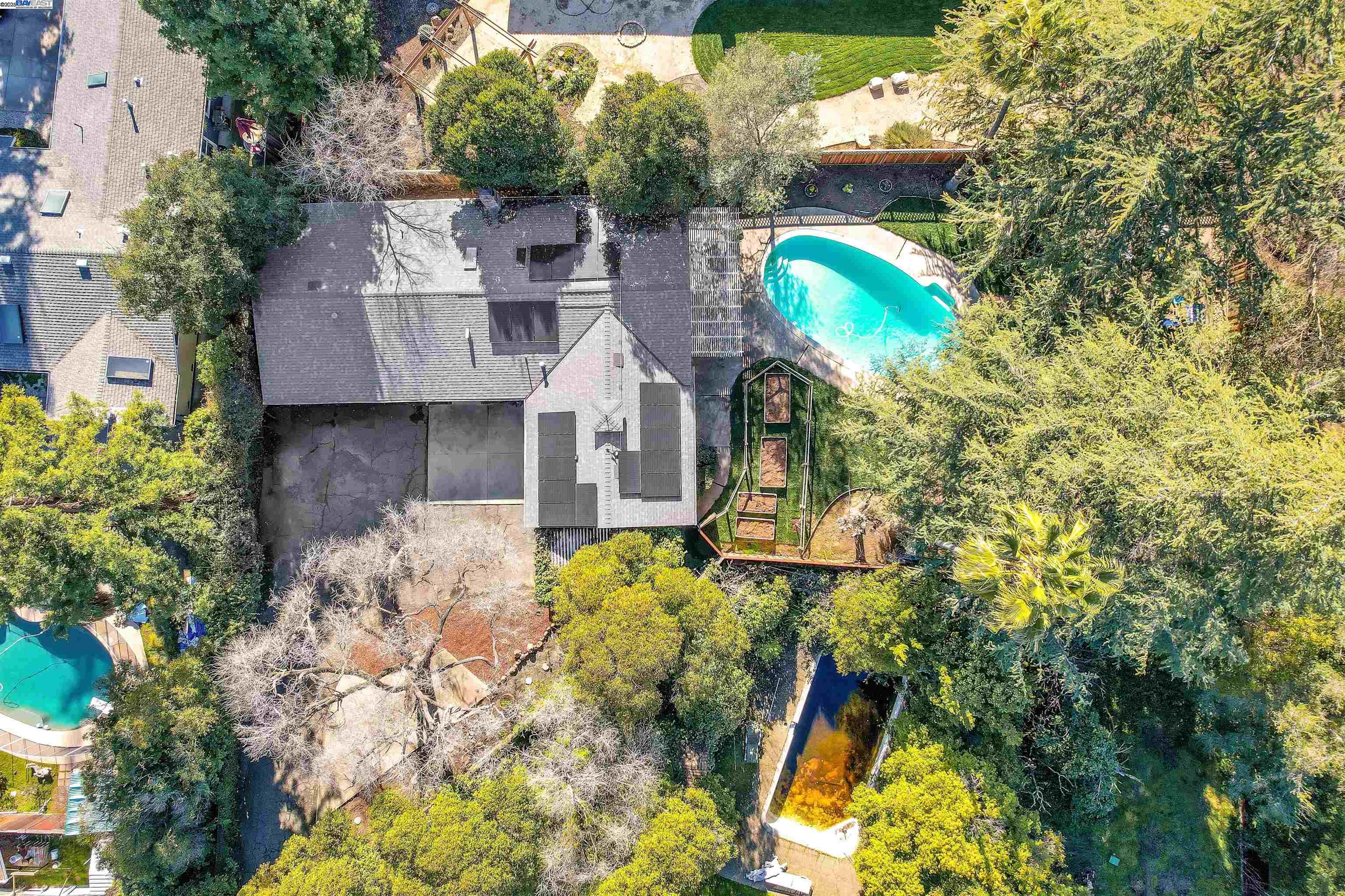 Detail Gallery Image 37 of 39 For 55 Normandy Ln, Walnut Creek,  CA 94598 - 3 Beds | 2 Baths