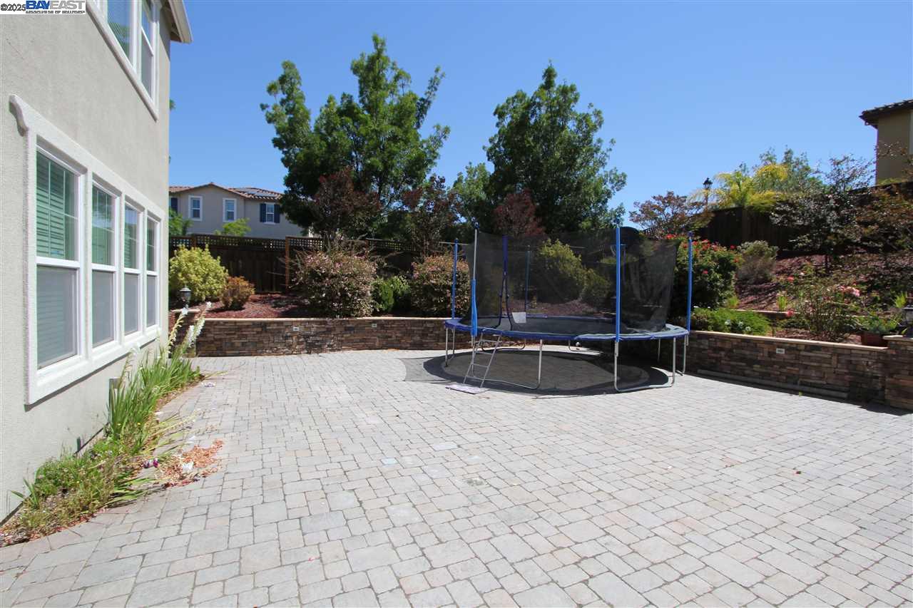 Detail Gallery Image 20 of 20 For 5199 Salerno Dr, Dublin,  CA 94568-7357 - 4 Beds | 3 Baths