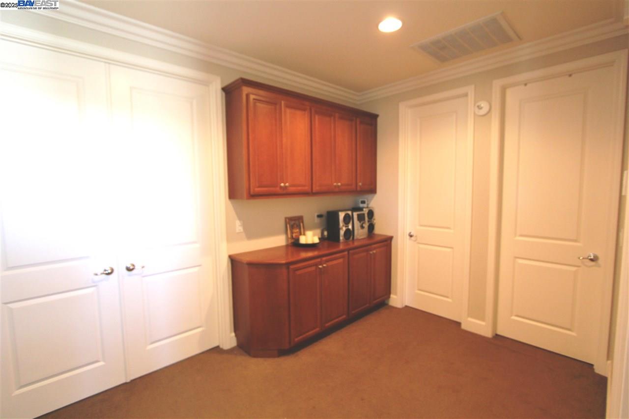 Detail Gallery Image 9 of 20 For 5199 Salerno Dr, Dublin,  CA 94568-7357 - 4 Beds | 3 Baths