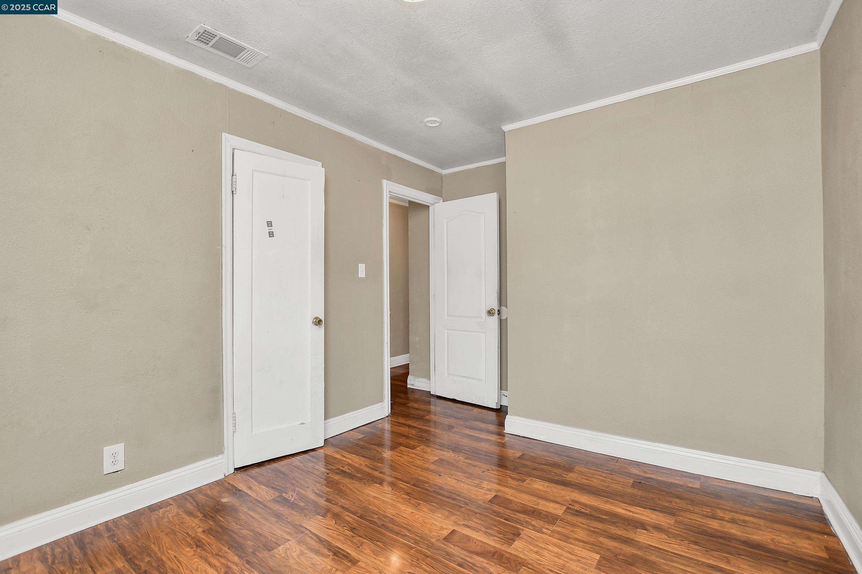 Detail Gallery Image 13 of 20 For 1919 Birch Ave, Antioch,  CA 94509 - 3 Beds | 1 Baths