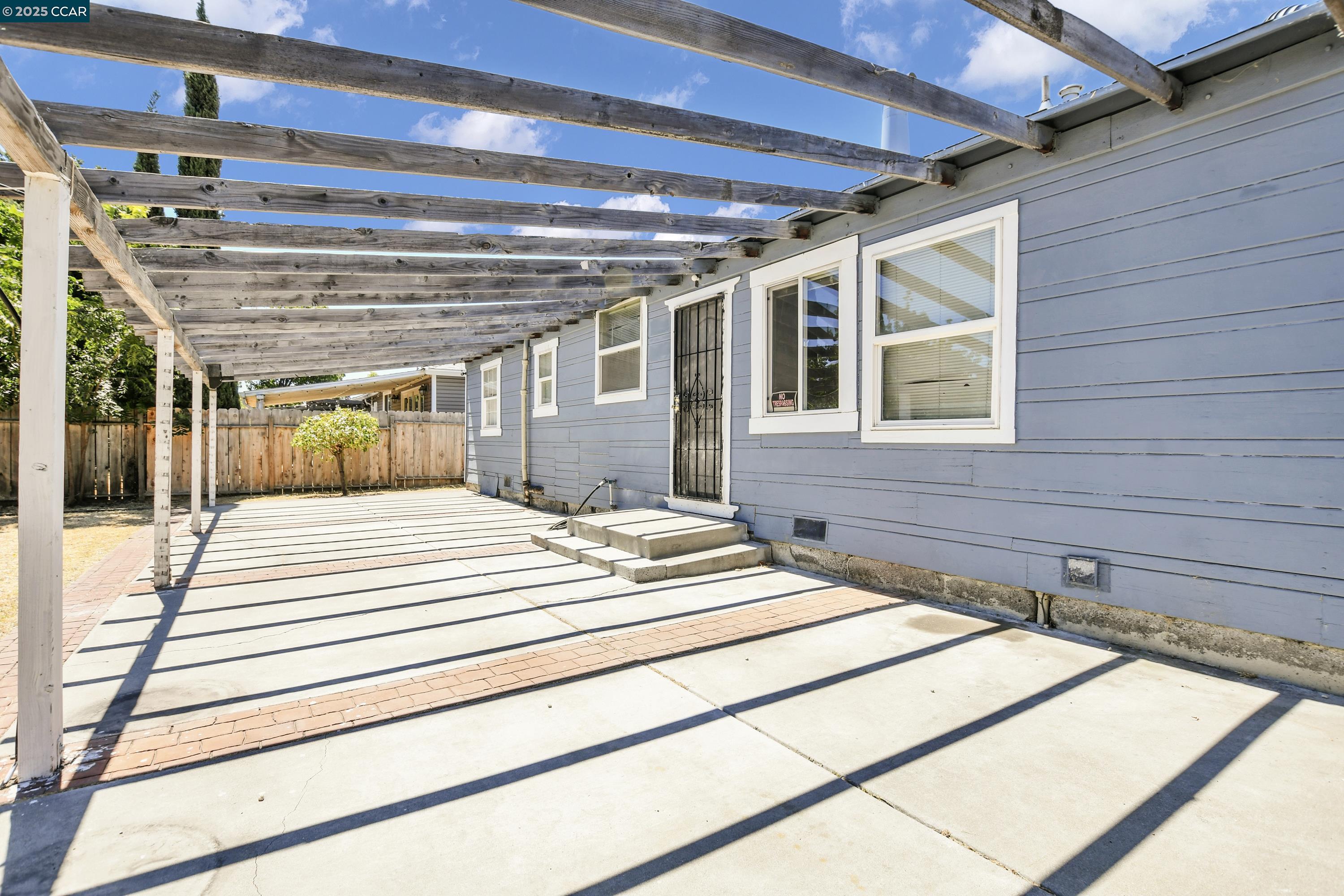 Detail Gallery Image 20 of 20 For 1919 Birch Ave, Antioch,  CA 94509 - 3 Beds | 1 Baths
