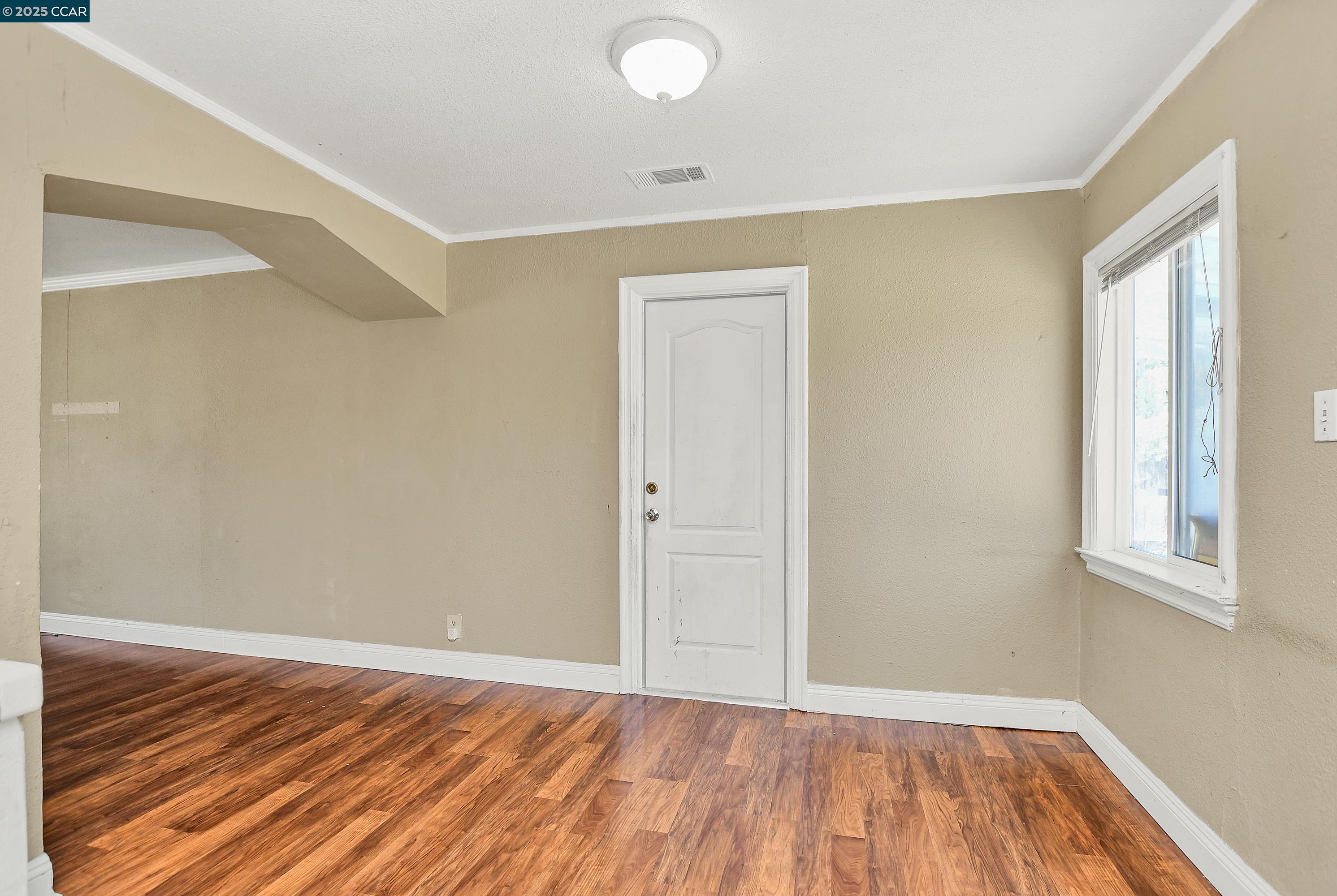 Detail Gallery Image 6 of 20 For 1919 Birch Ave, Antioch,  CA 94509 - 3 Beds | 1 Baths