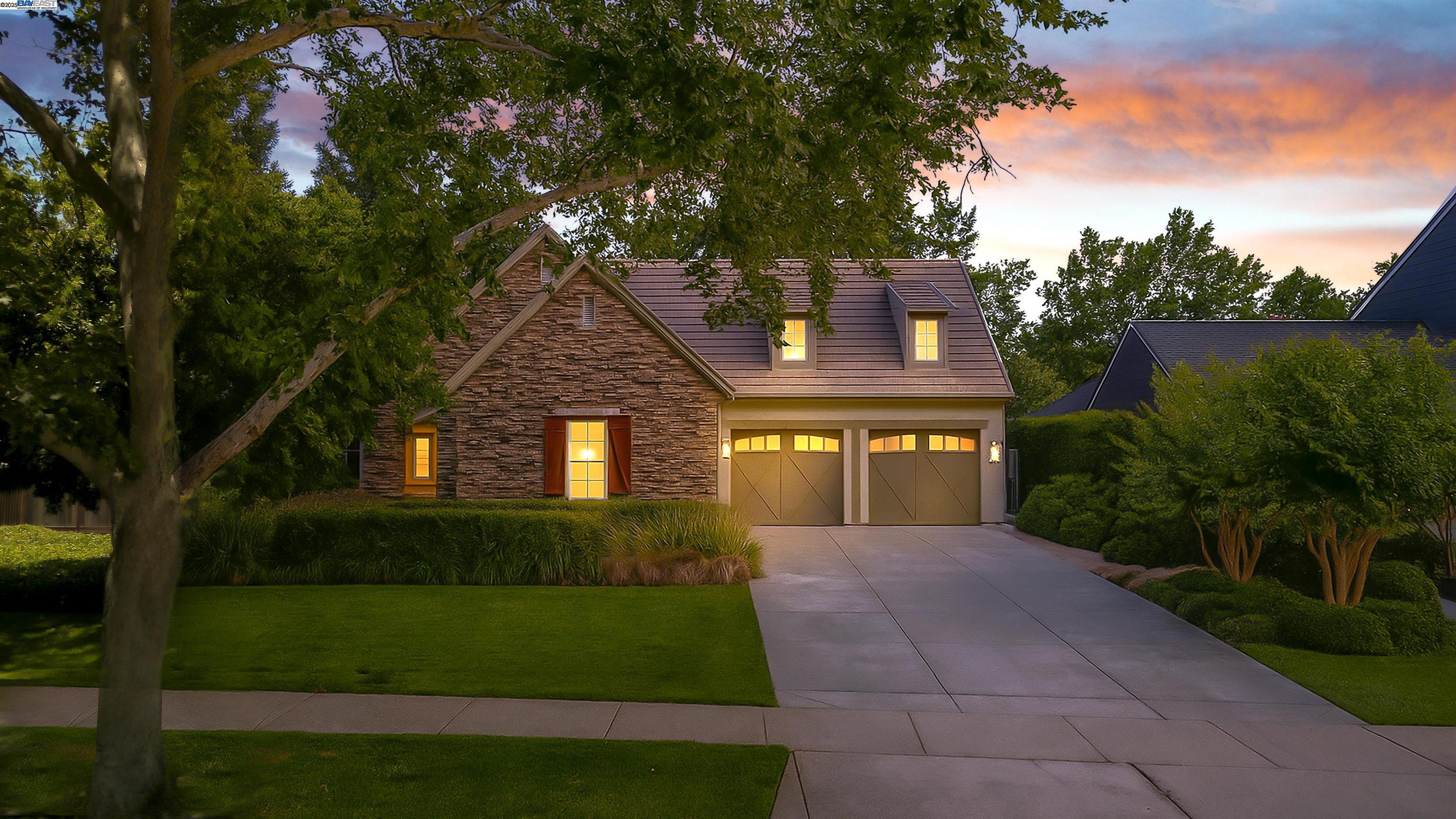 Detail Gallery Image 2 of 60 For 1993 Fairway Oaks Dr, Ripon,  CA 95366 - 3 Beds | 3/1 Baths