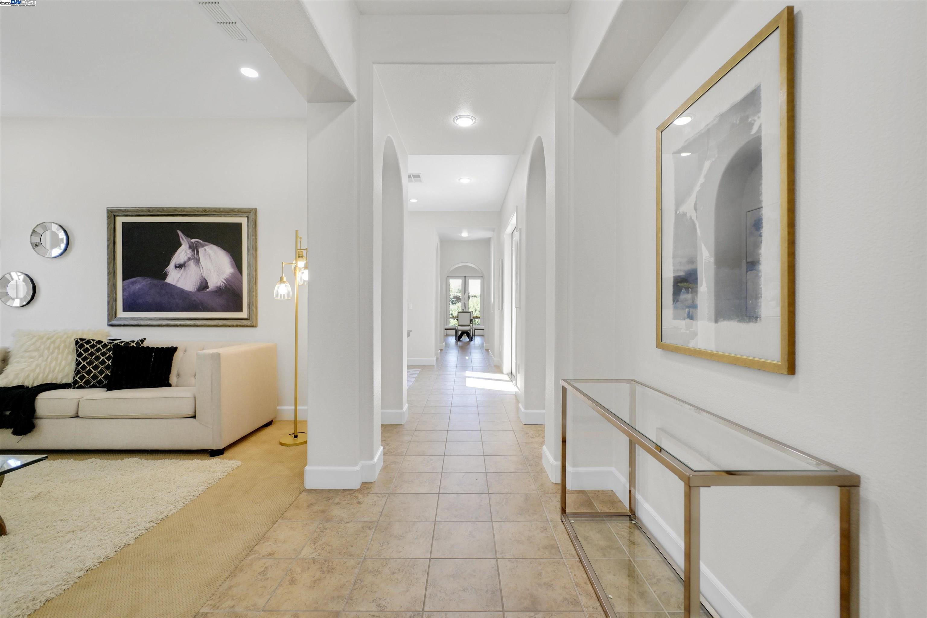 Detail Gallery Image 9 of 60 For 1993 Fairway Oaks Dr, Ripon,  CA 95366 - 3 Beds | 3/1 Baths