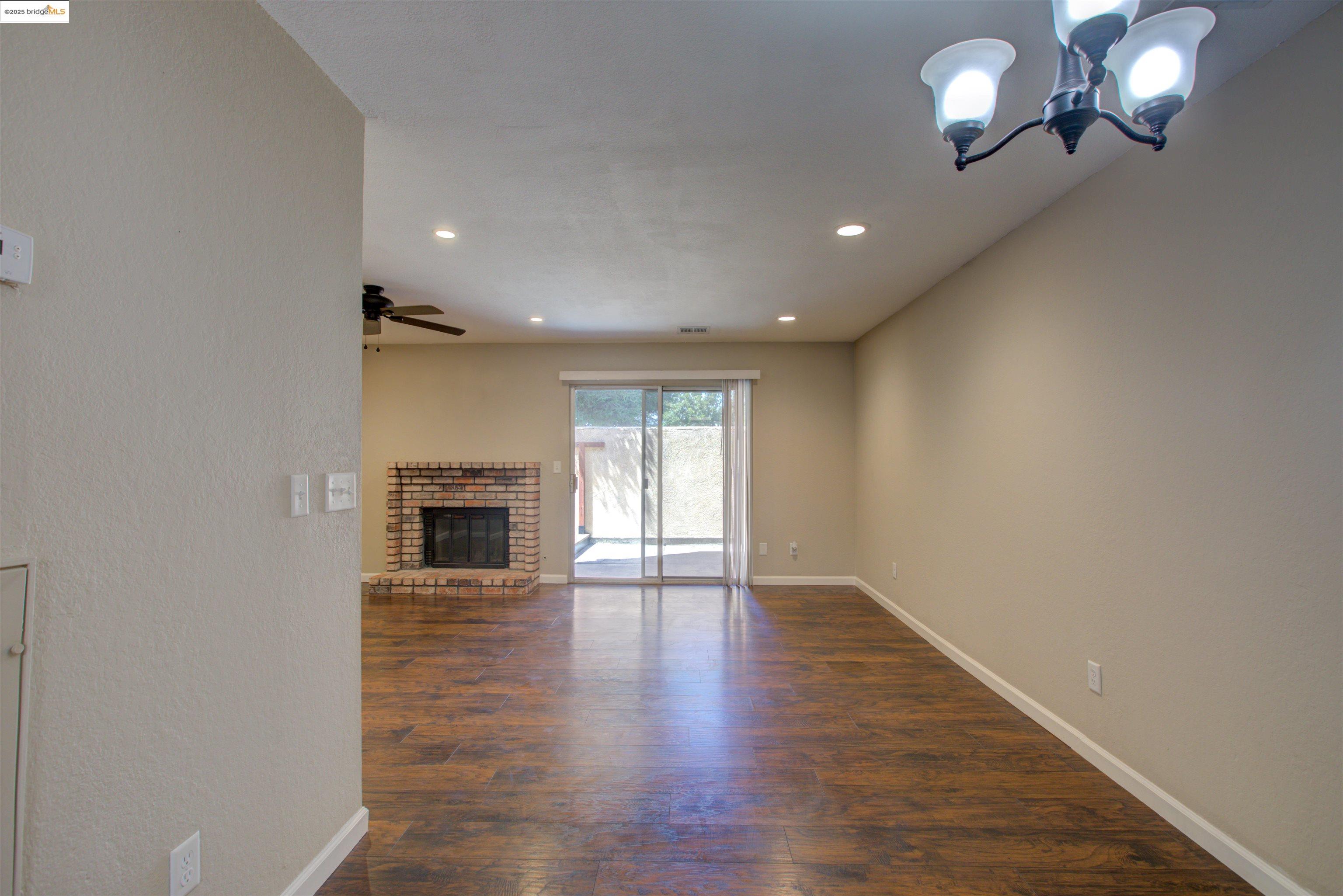 Detail Gallery Image 7 of 37 For 3154 Andre Ln, Turlock,  CA 95382 - 2 Beds | 1/1 Baths