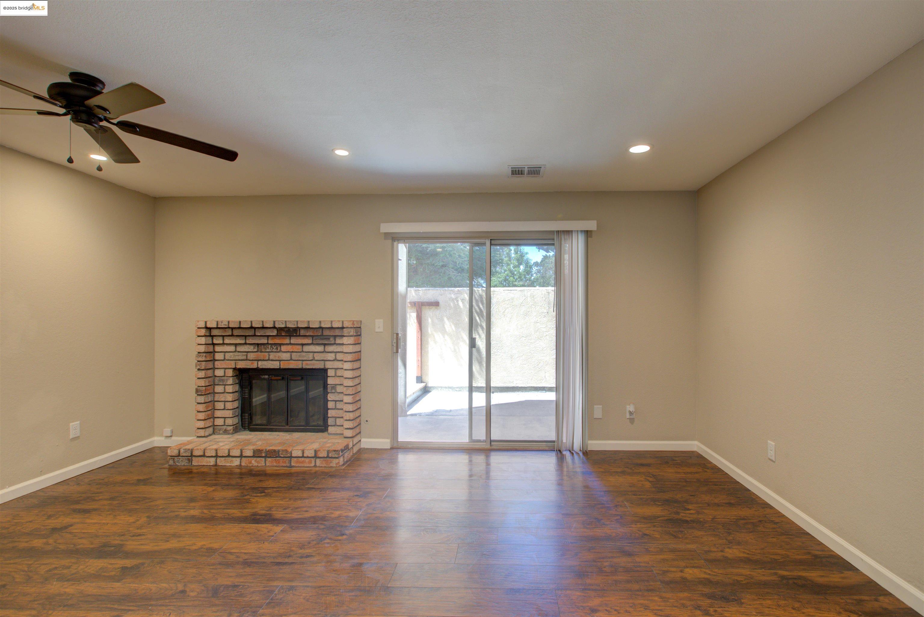 Detail Gallery Image 9 of 37 For 3154 Andre Ln, Turlock,  CA 95382 - 2 Beds | 1/1 Baths