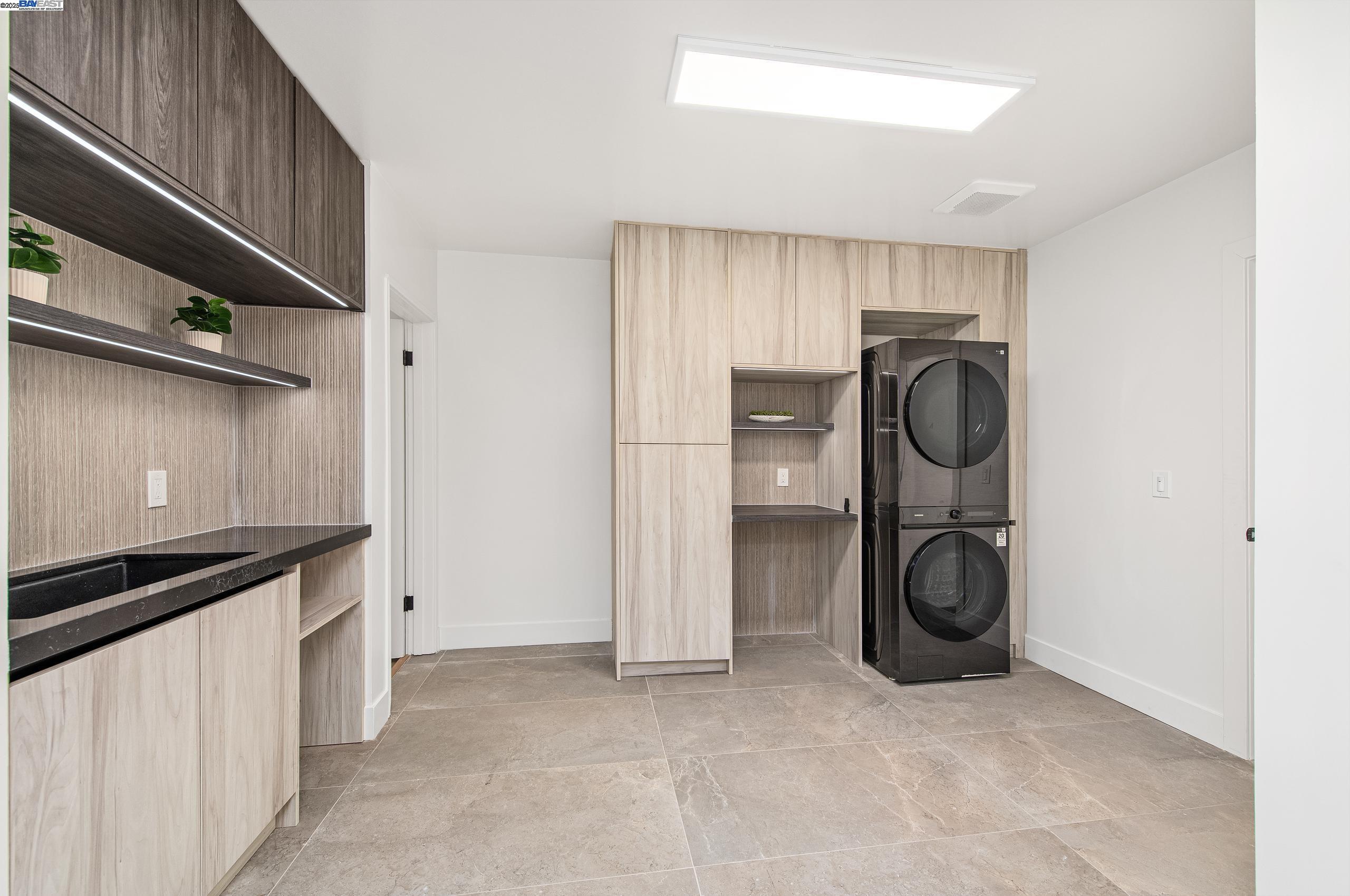 Detail Gallery Image 26 of 49 For 4073 Stanley Blvd, Pleasanton,  CA 94566 - 5 Beds | 3 Baths