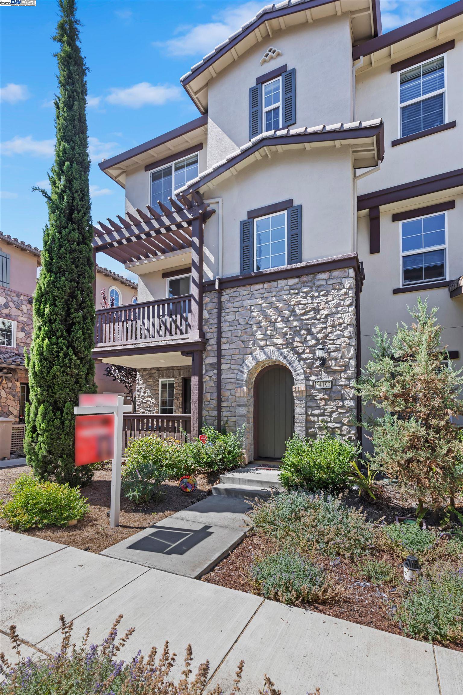 Photo #2: 41107386 Listing 