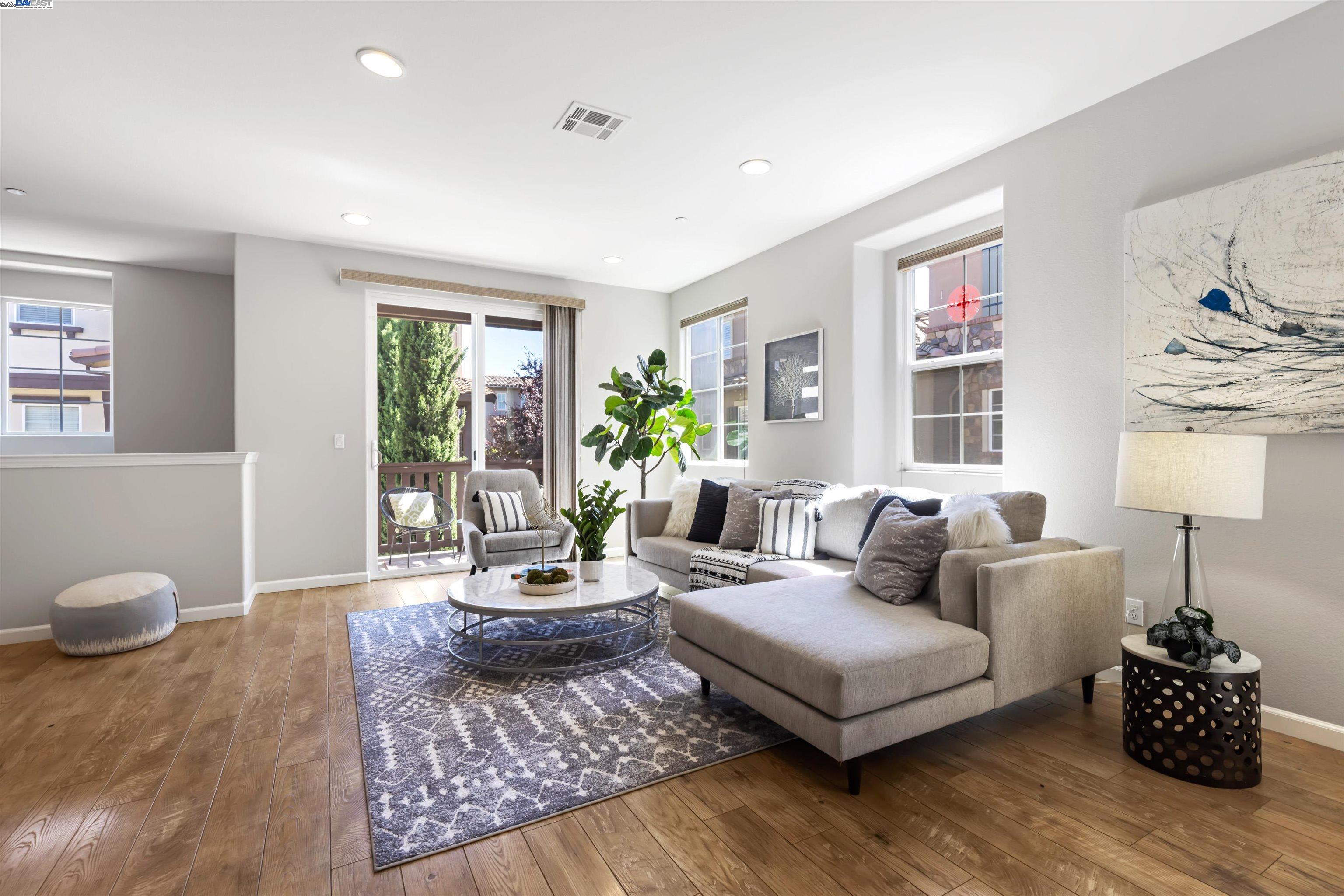Photo #6: 41107386 Listing 