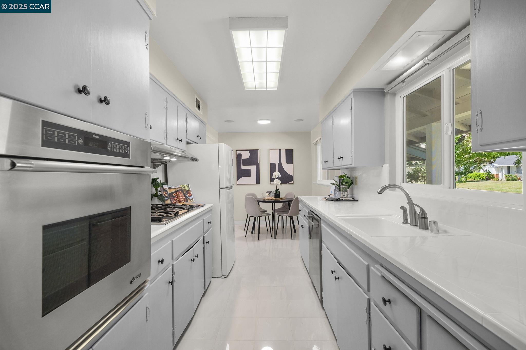 Detail Gallery Image 15 of 29 For 231 Los Felicas Ave, Walnut Creek,  CA 94598 - 4 Beds | 2 Baths