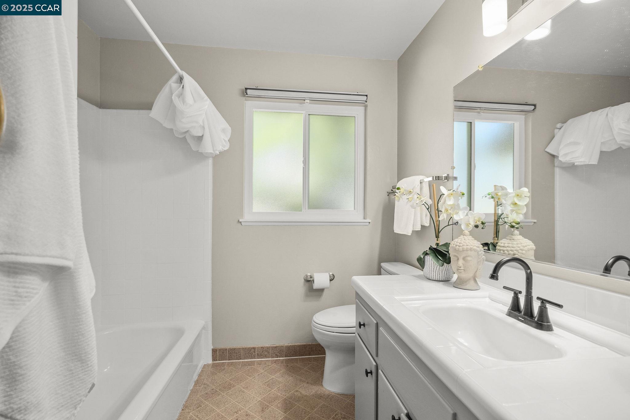 Detail Gallery Image 22 of 29 For 231 Los Felicas Ave, Walnut Creek,  CA 94598 - 4 Beds | 2 Baths