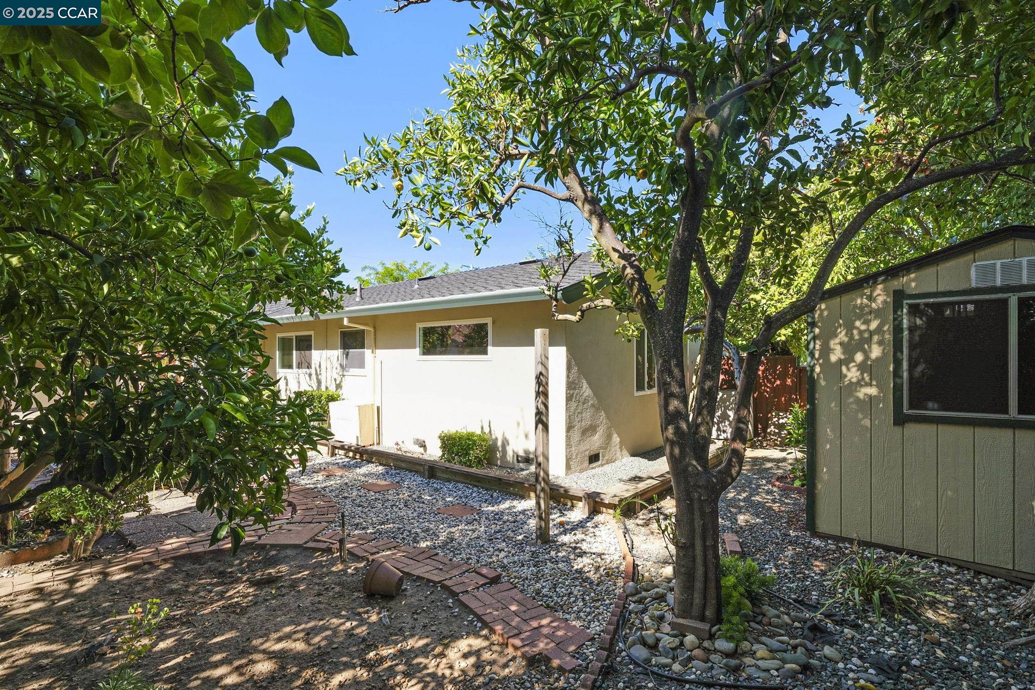 Detail Gallery Image 28 of 29 For 231 Los Felicas Ave, Walnut Creek,  CA 94598 - 4 Beds | 2 Baths