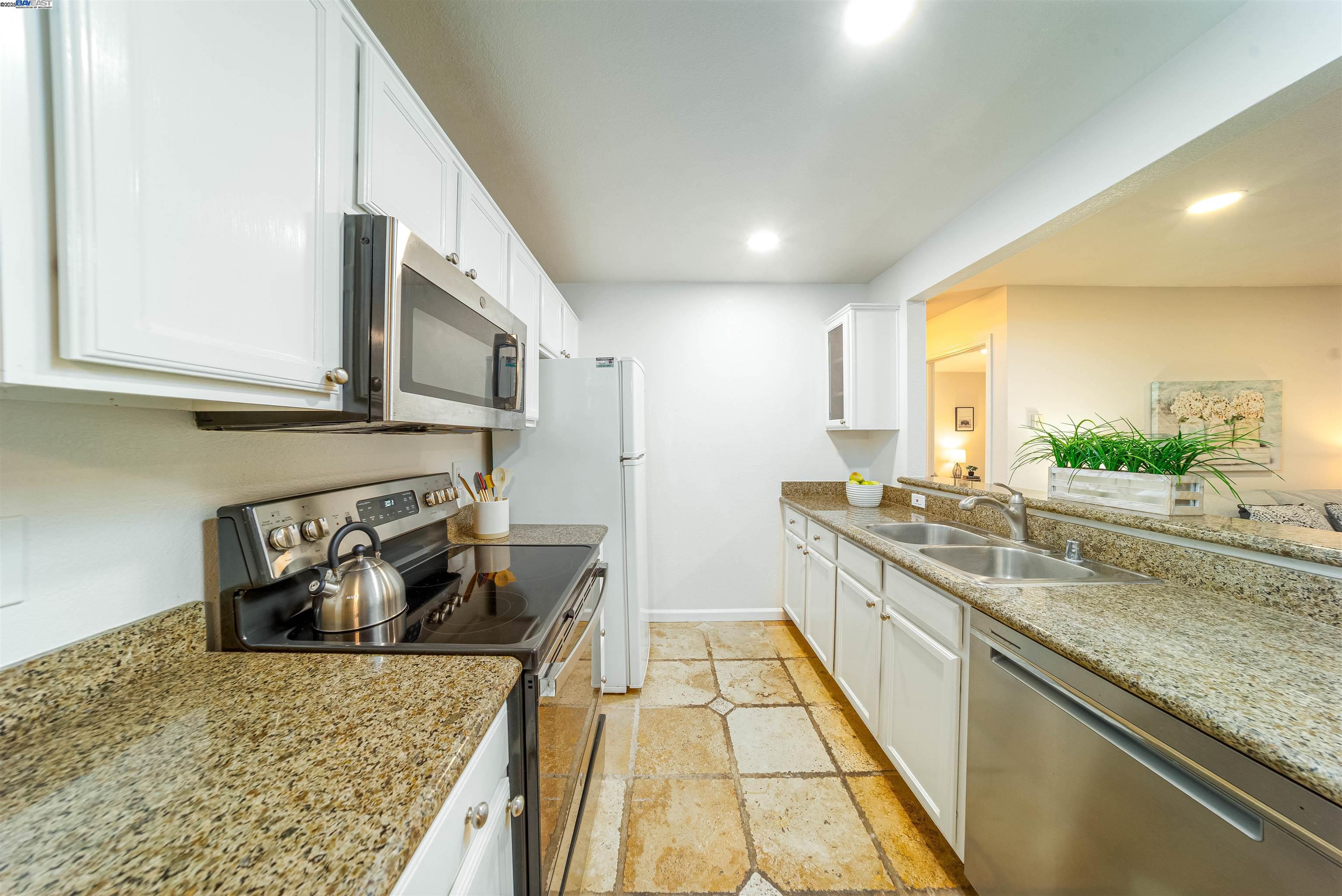 Photo #13: 41107391 Listing: Photo #13