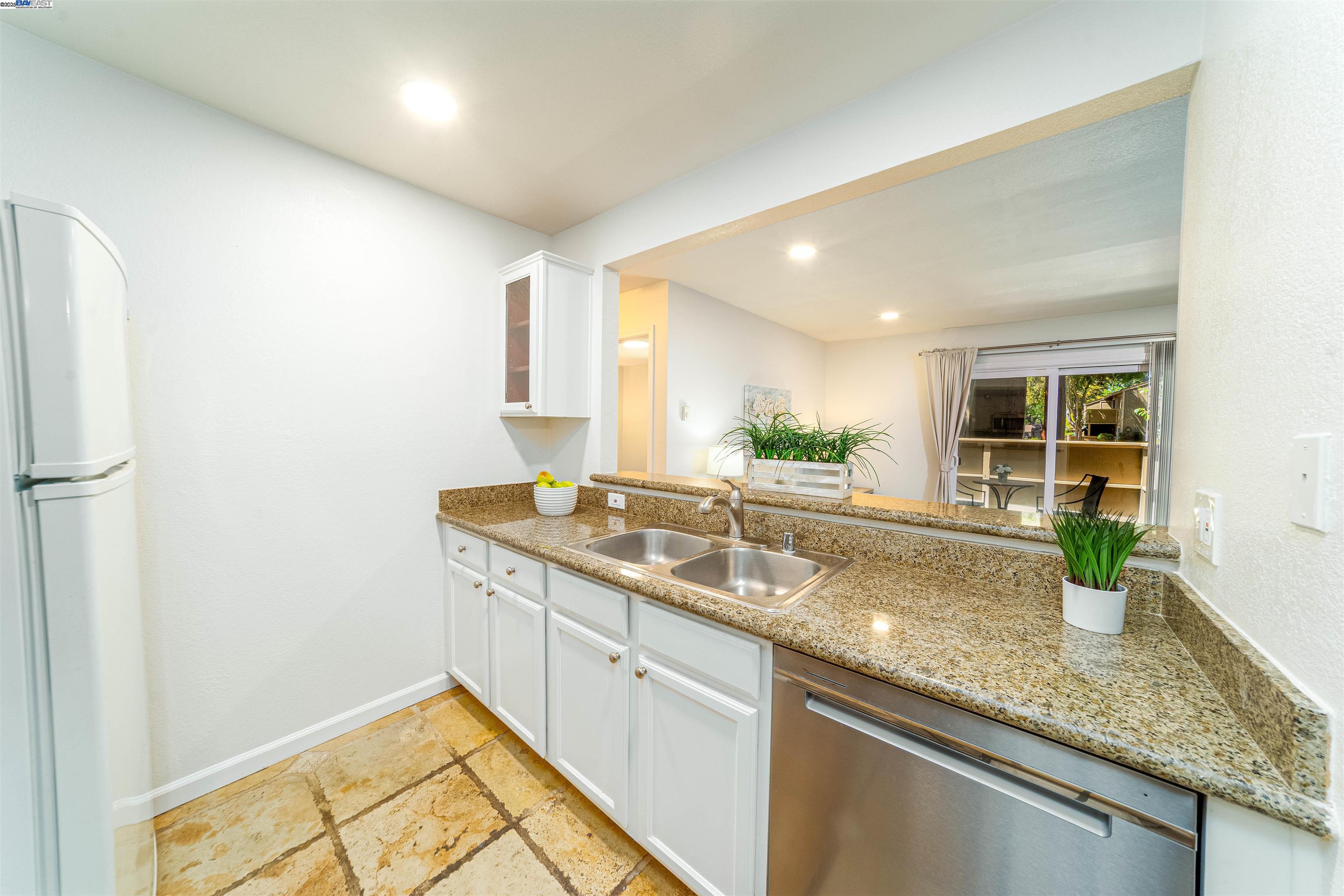 Detail Gallery Image 15 of 39 For 3397 Foxtail Ter, Fremont,  CA 94536 - 2 Beds | 2 Baths