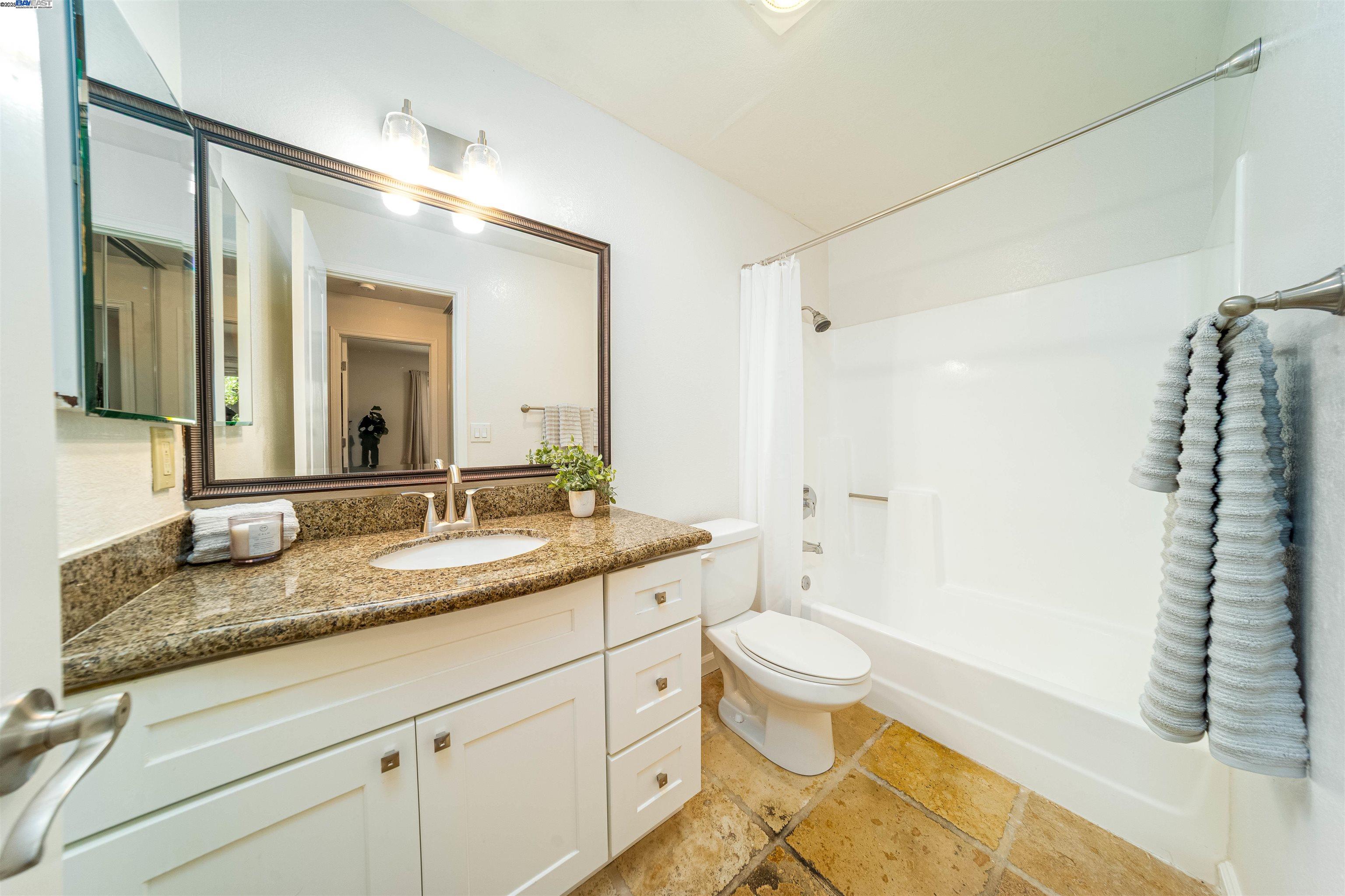 Photo #17: 41107391 Listing: Photo #17
