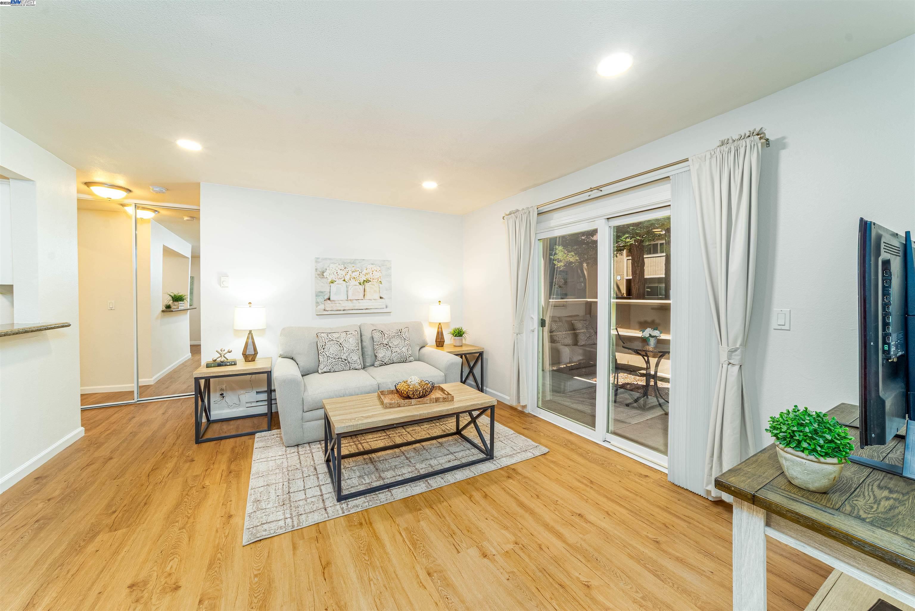 Photo #5: 41107391 Listing 
