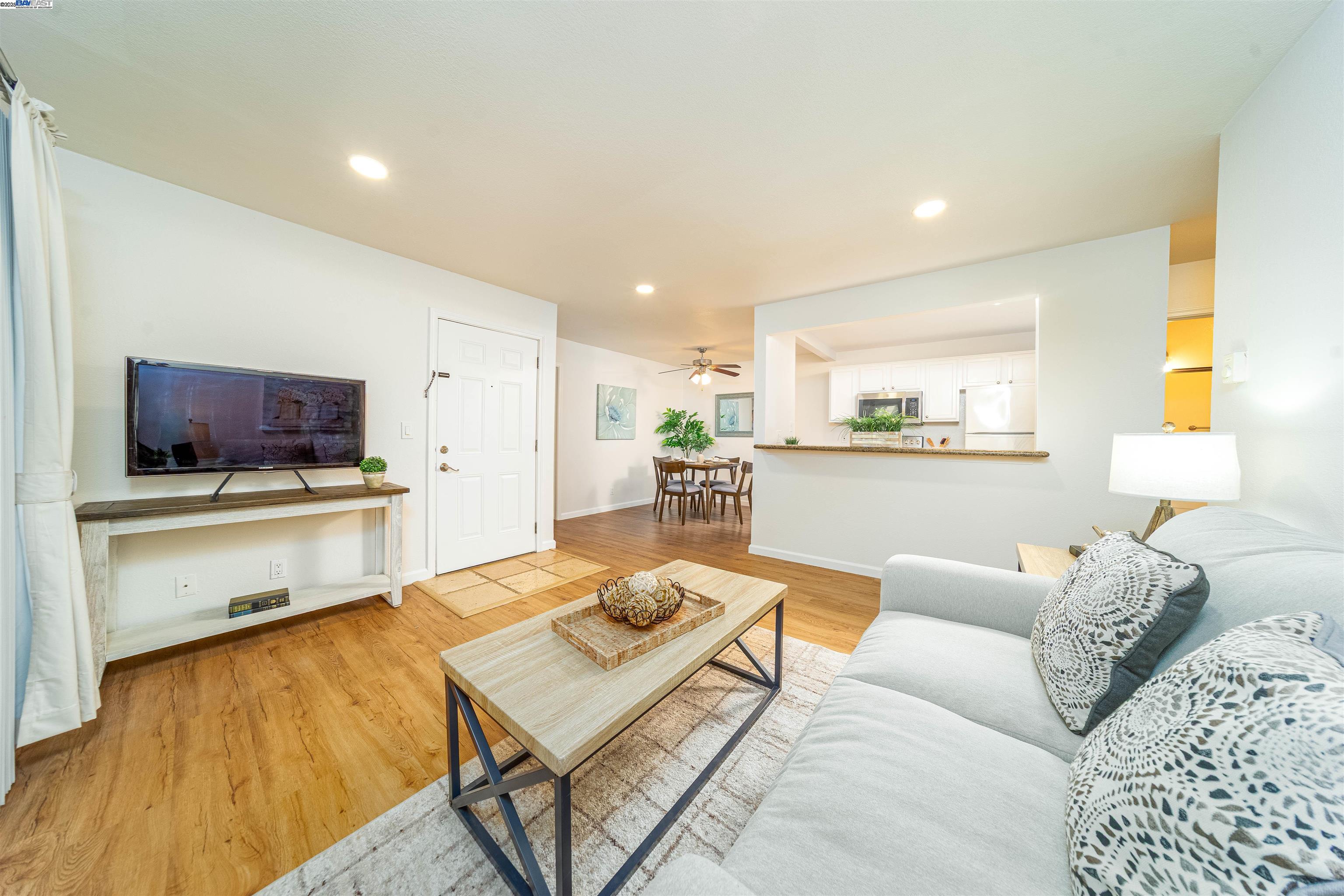 Photo #8: 41107391 Listing: Photo #8