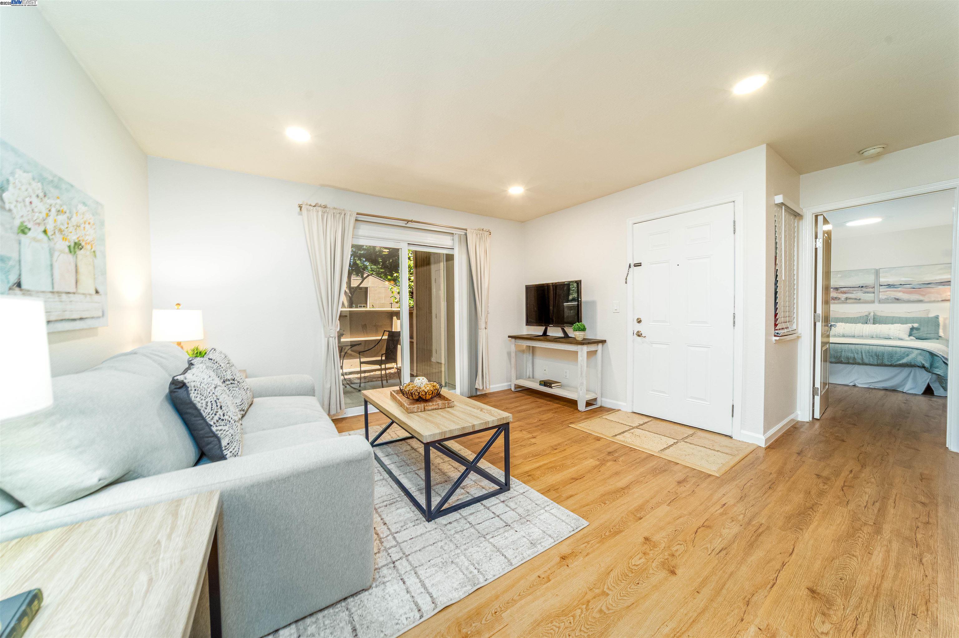Photo #9: 41107391 Listing: Photo #9