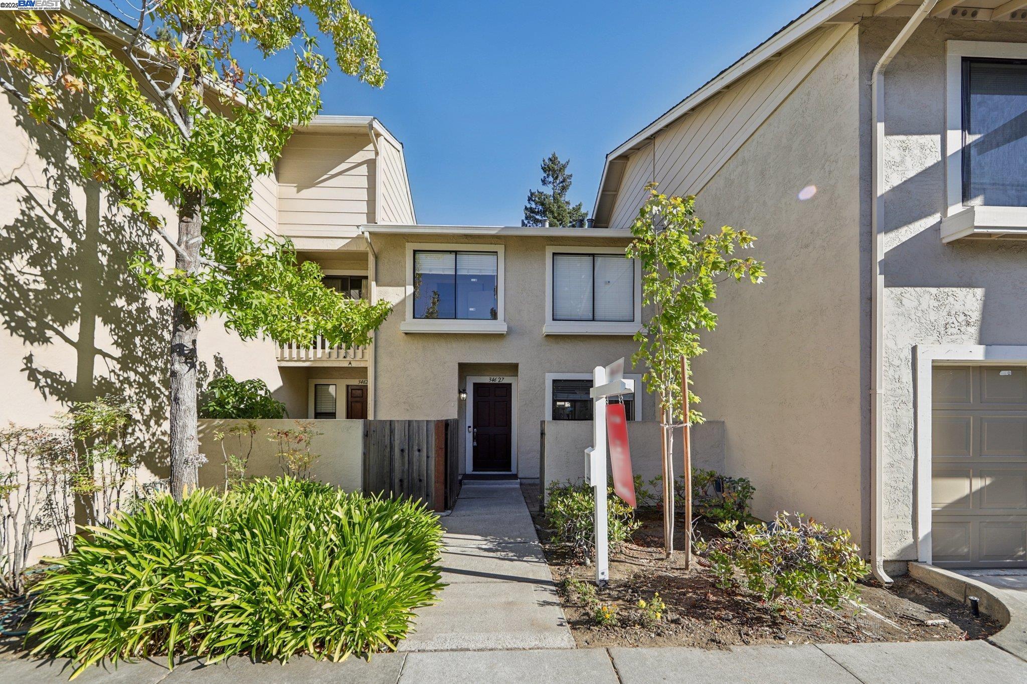 Detail Gallery Image 2 of 46 For 34627 Pueblo Terrace, Fremont,  CA 94555 - 3 Beds | 2/1 Baths
