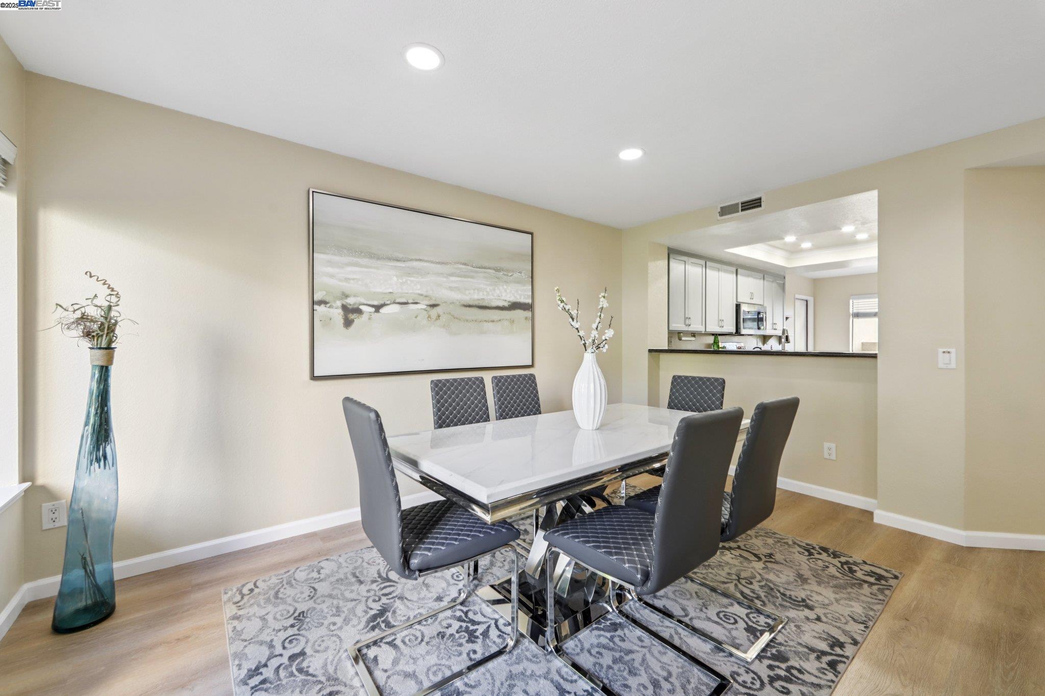 Detail Gallery Image 12 of 46 For 34627 Pueblo Terrace, Fremont,  CA 94555 - 3 Beds | 2/1 Baths