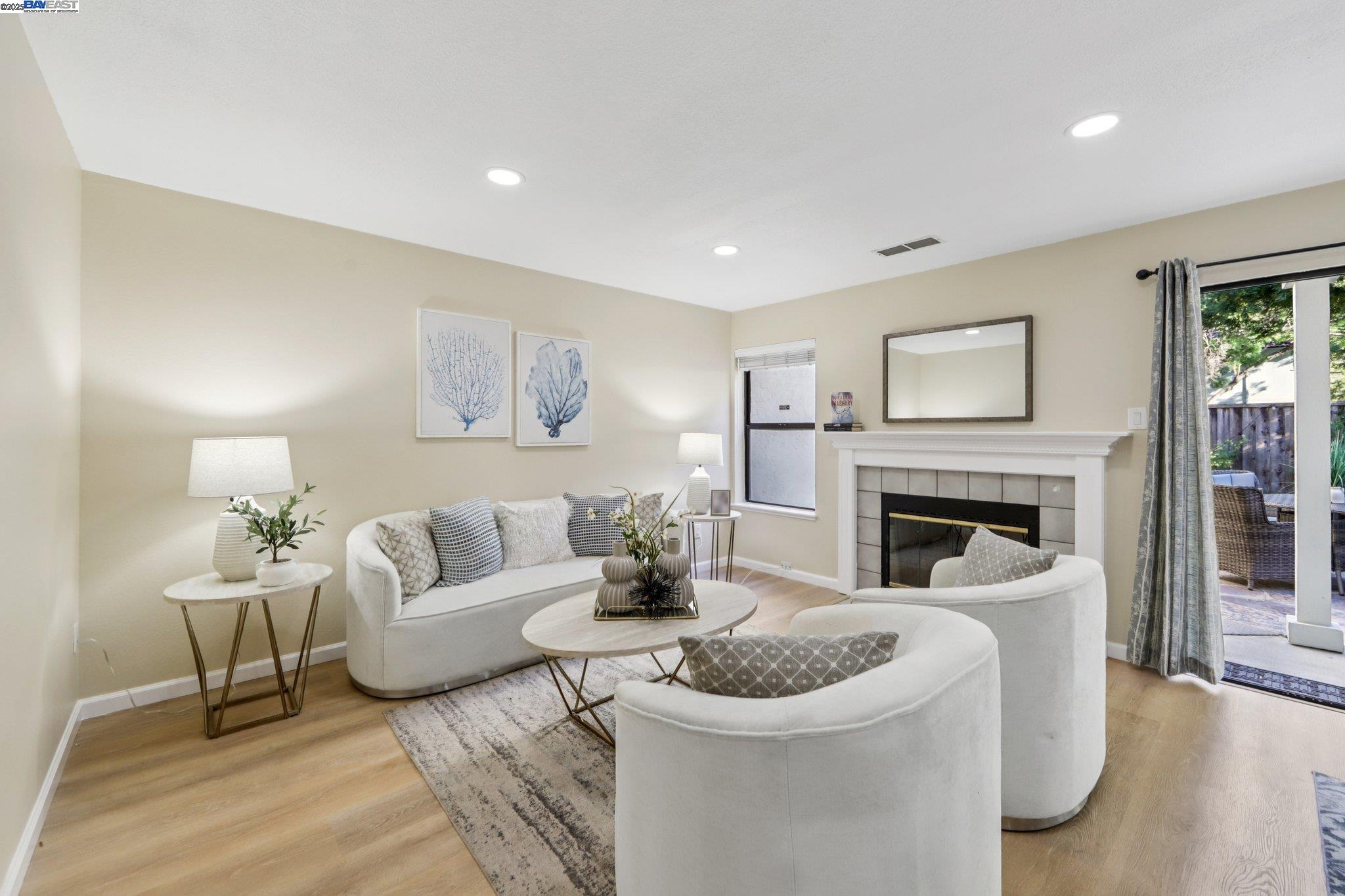 Detail Gallery Image 8 of 46 For 34627 Pueblo Terrace, Fremont,  CA 94555 - 3 Beds | 2/1 Baths