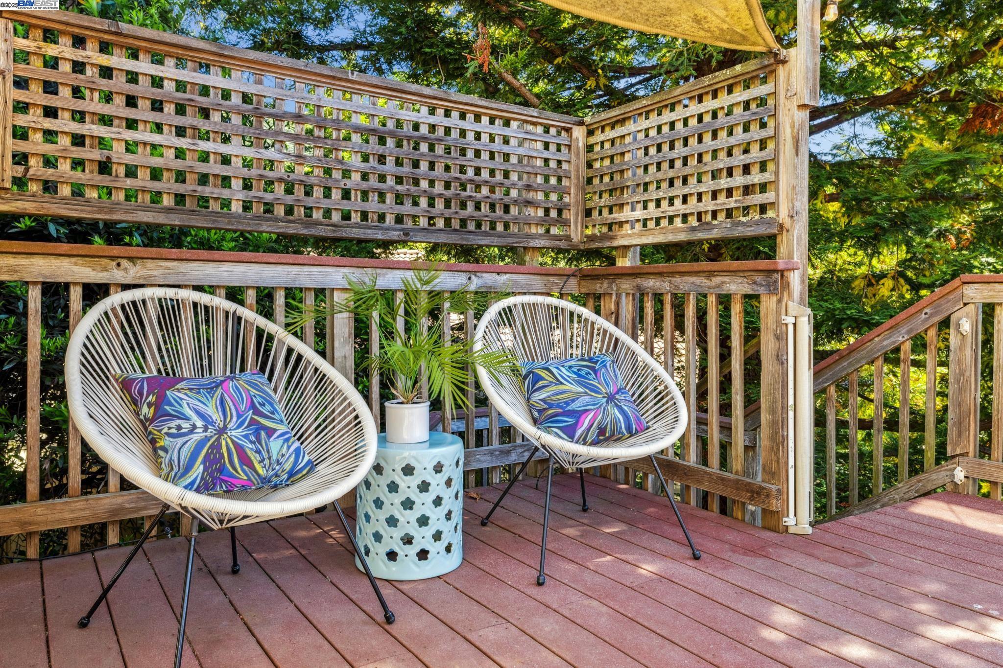 Detail Gallery Image 27 of 60 For 7350 Woodrow Drive, Oakland,  CA 94611 - 3 Beds | 2/1 Baths