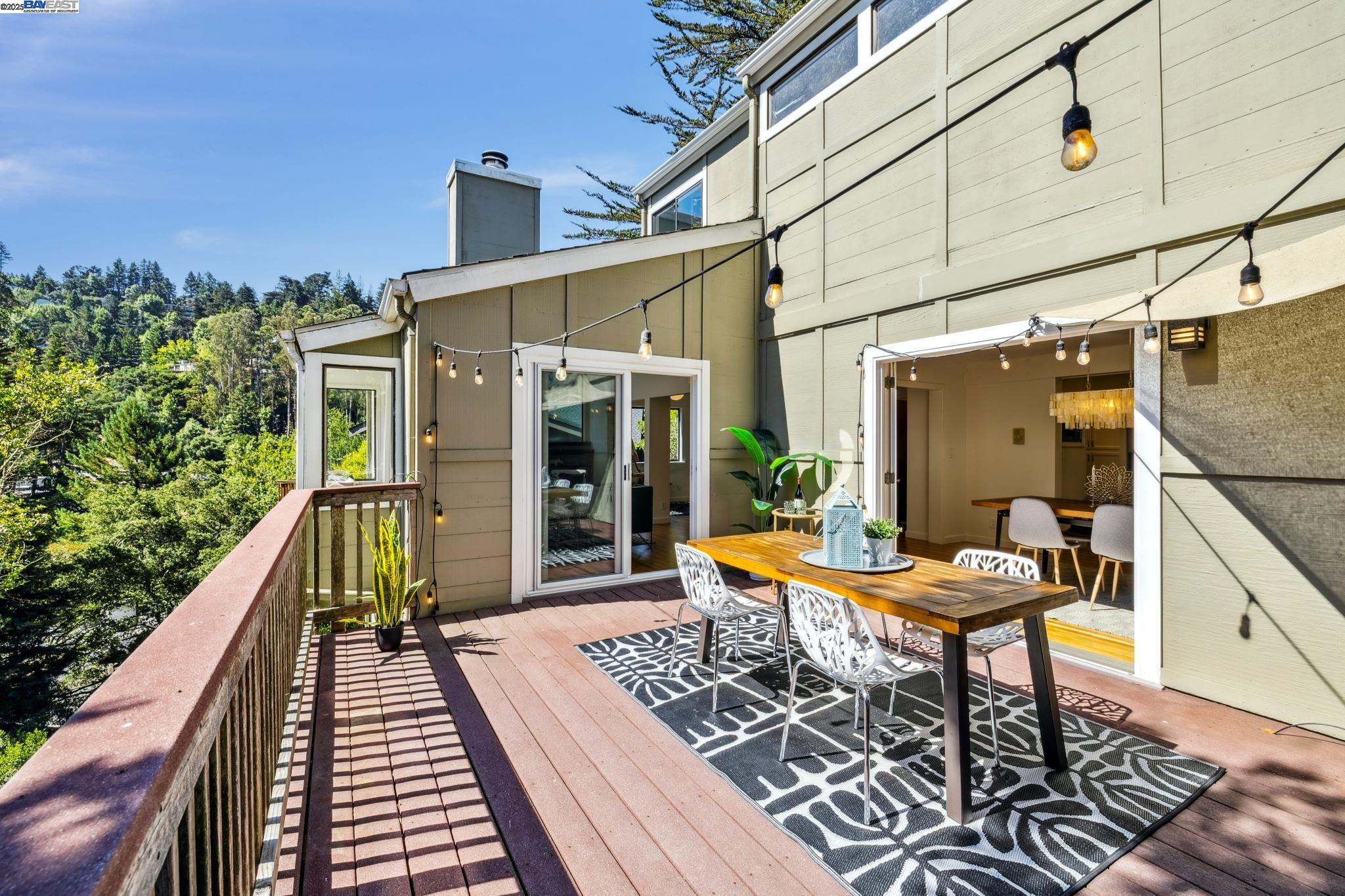 Detail Gallery Image 28 of 60 For 7350 Woodrow Drive, Oakland,  CA 94611 - 3 Beds | 2/1 Baths