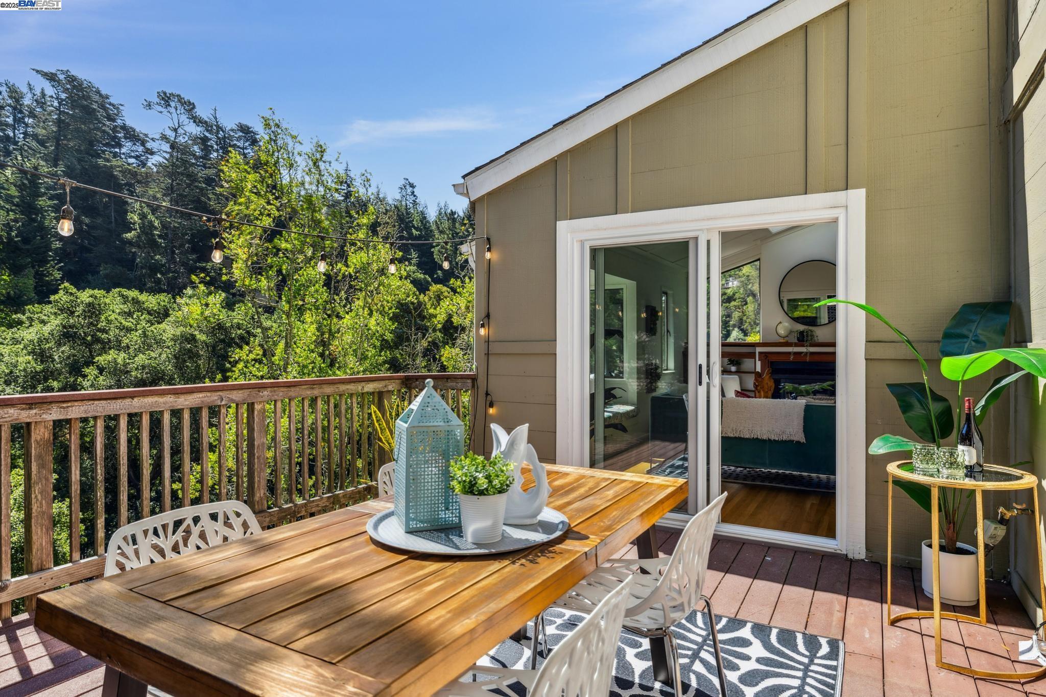 Detail Gallery Image 29 of 60 For 7350 Woodrow Drive, Oakland,  CA 94611 - 3 Beds | 2/1 Baths
