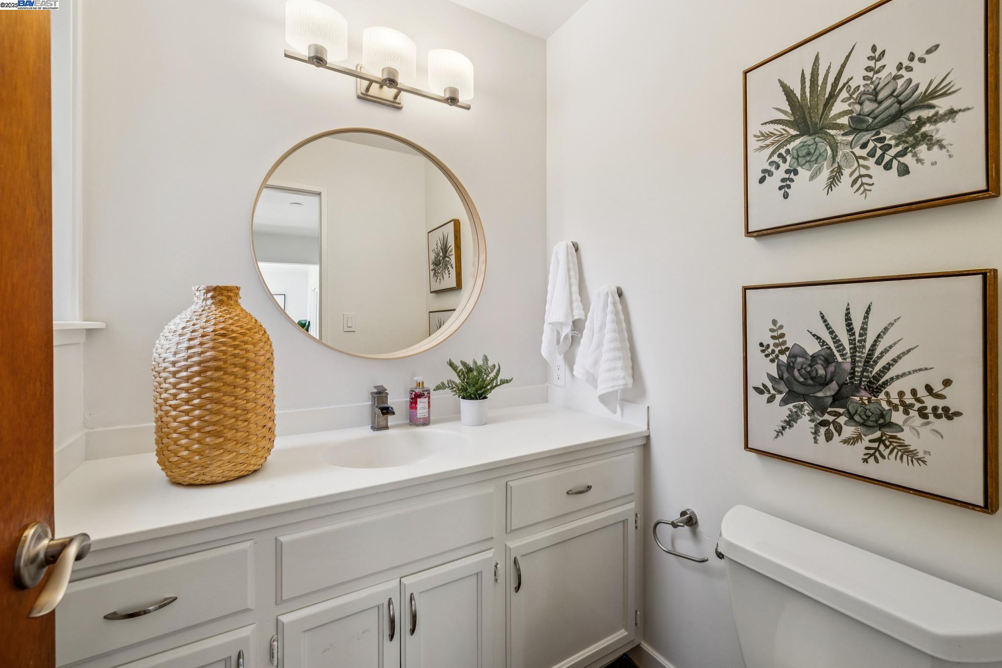 Detail Gallery Image 30 of 60 For 7350 Woodrow Drive, Oakland,  CA 94611 - 3 Beds | 2/1 Baths