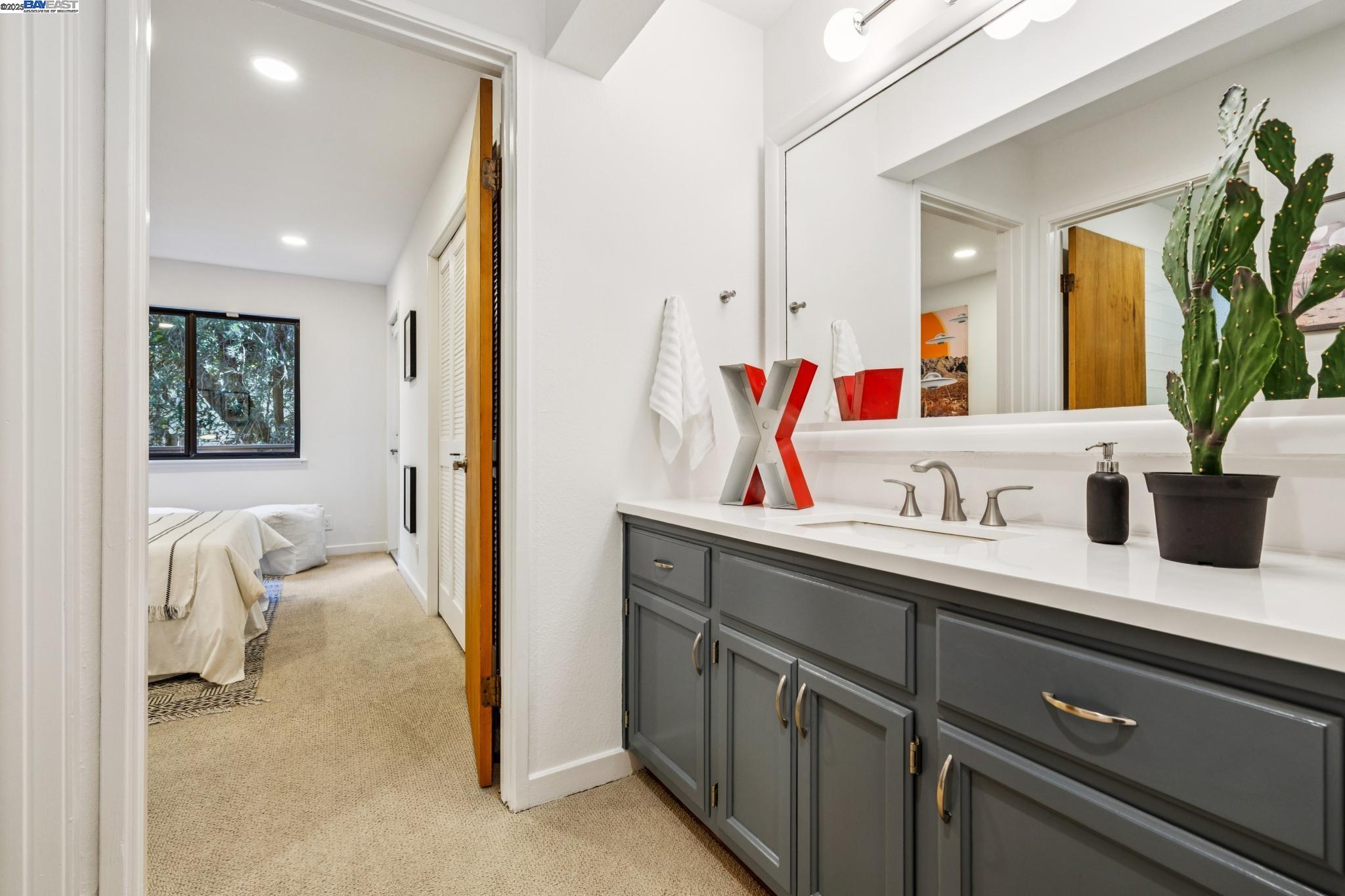 Detail Gallery Image 43 of 60 For 7350 Woodrow Drive, Oakland,  CA 94611 - 3 Beds | 2/1 Baths