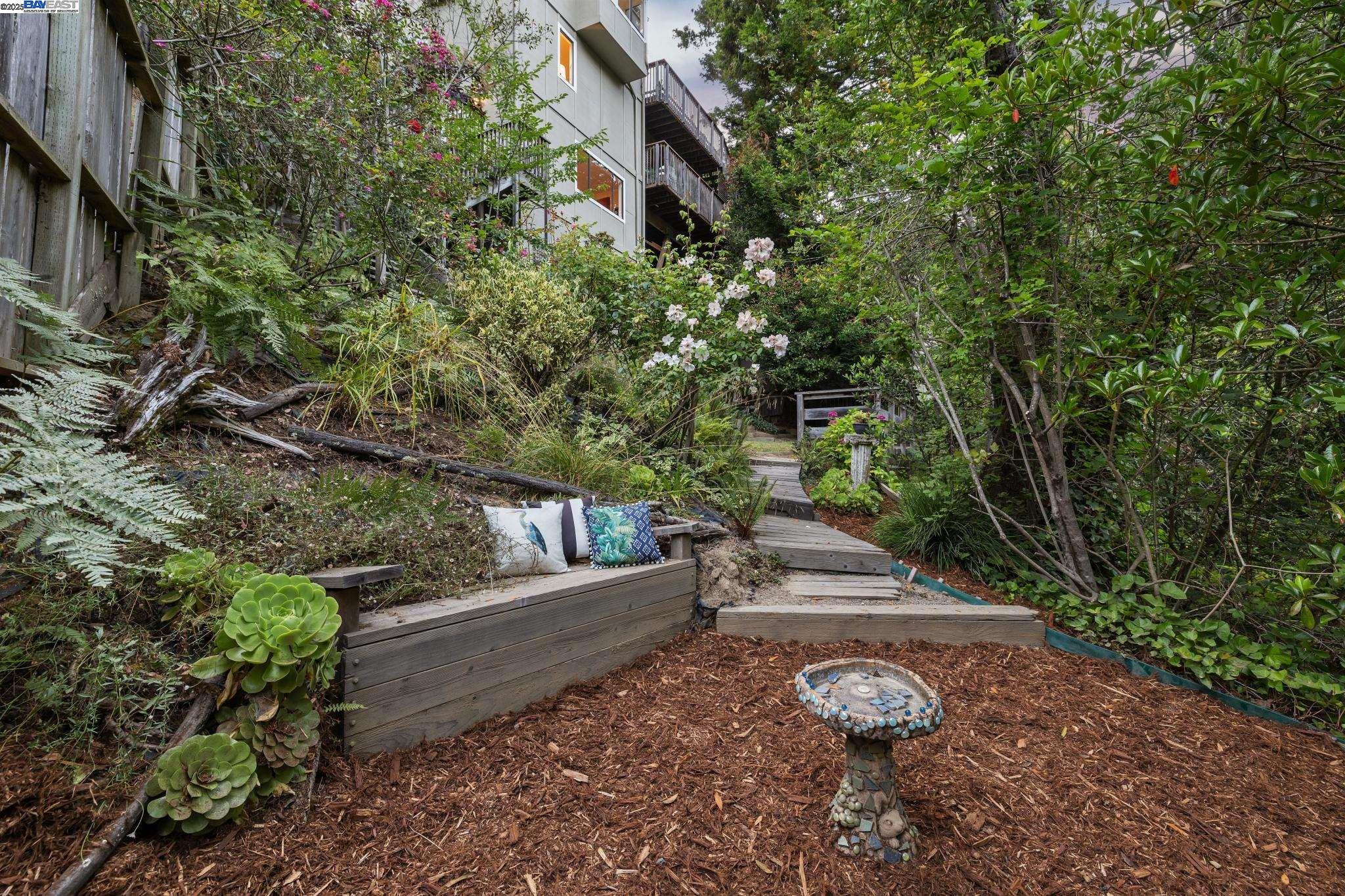 Detail Gallery Image 58 of 60 For 7350 Woodrow Drive, Oakland,  CA 94611 - 3 Beds | 2/1 Baths