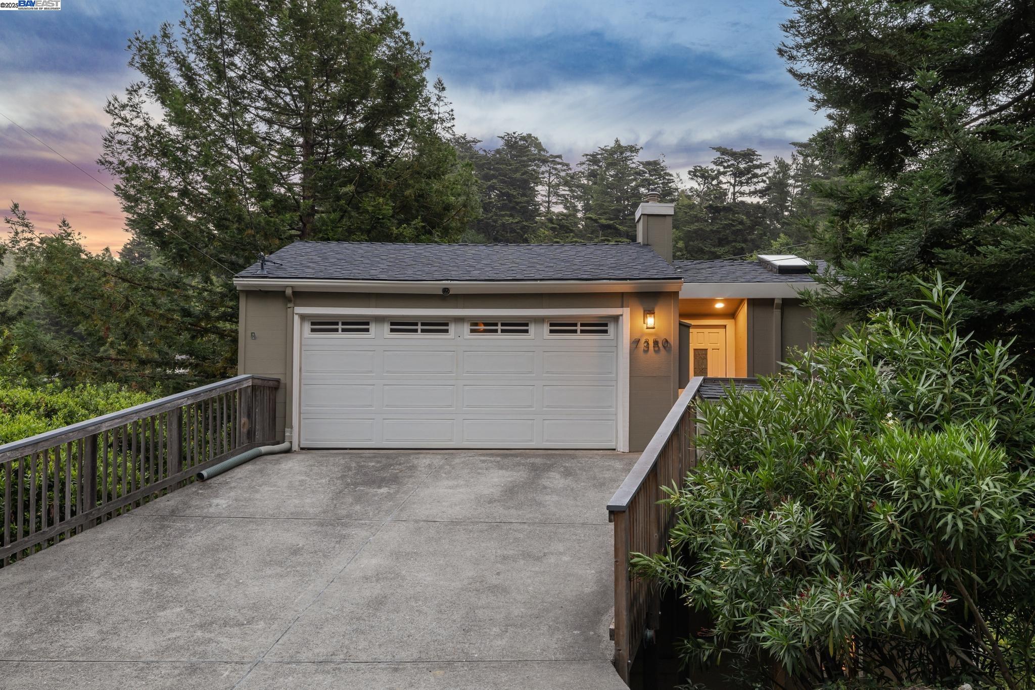 Detail Gallery Image 59 of 60 For 7350 Woodrow Drive, Oakland,  CA 94611 - 3 Beds | 2/1 Baths