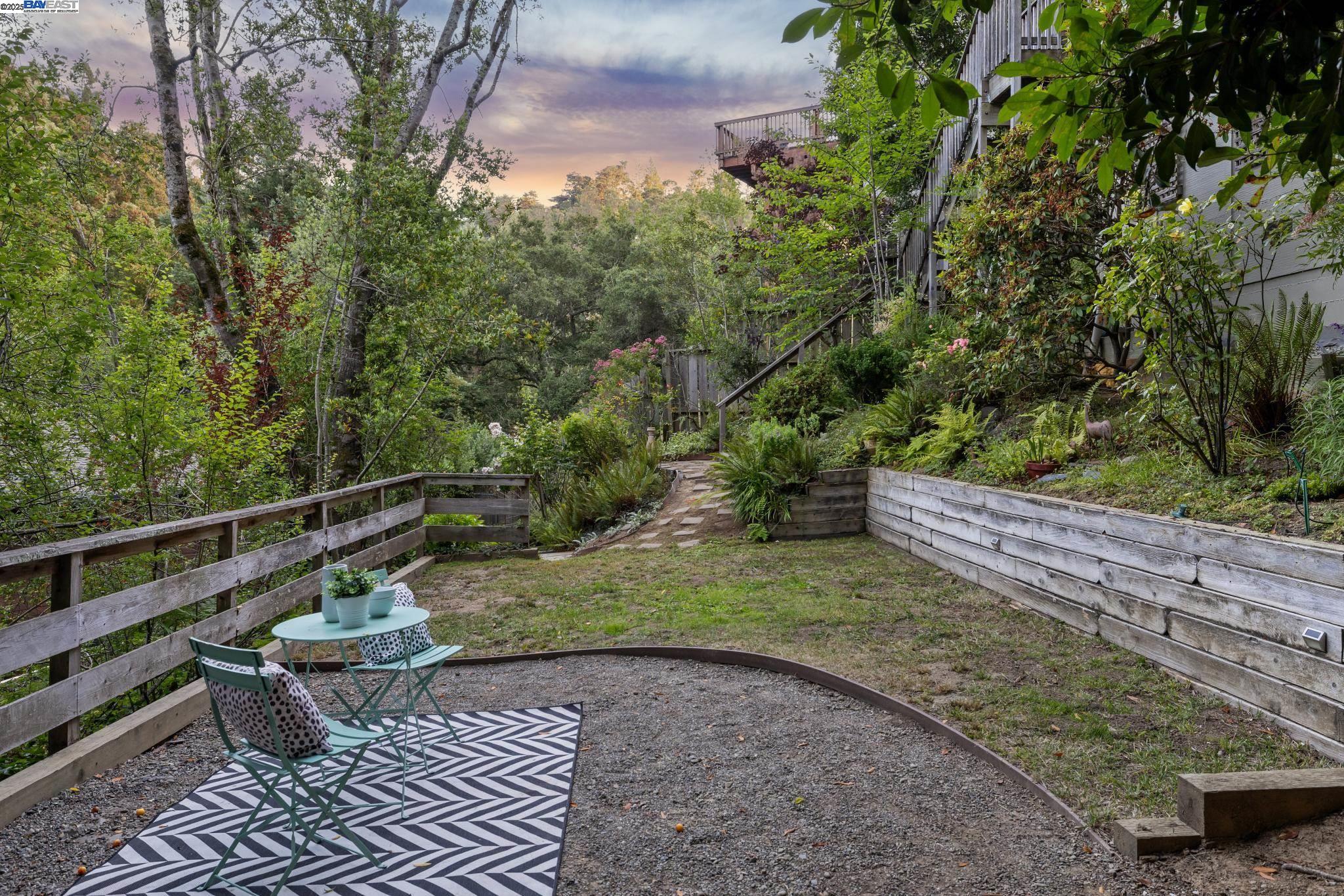 Detail Gallery Image 7 of 60 For 7350 Woodrow Drive, Oakland,  CA 94611 - 3 Beds | 2/1 Baths