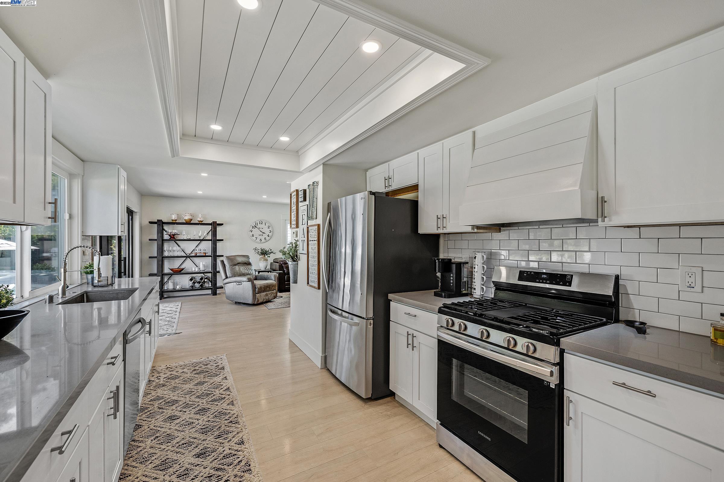 Detail Gallery Image 10 of 52 For 2157 Farmington Pl, Livermore,  CA 94550 - 4 Beds | 2/1 Baths