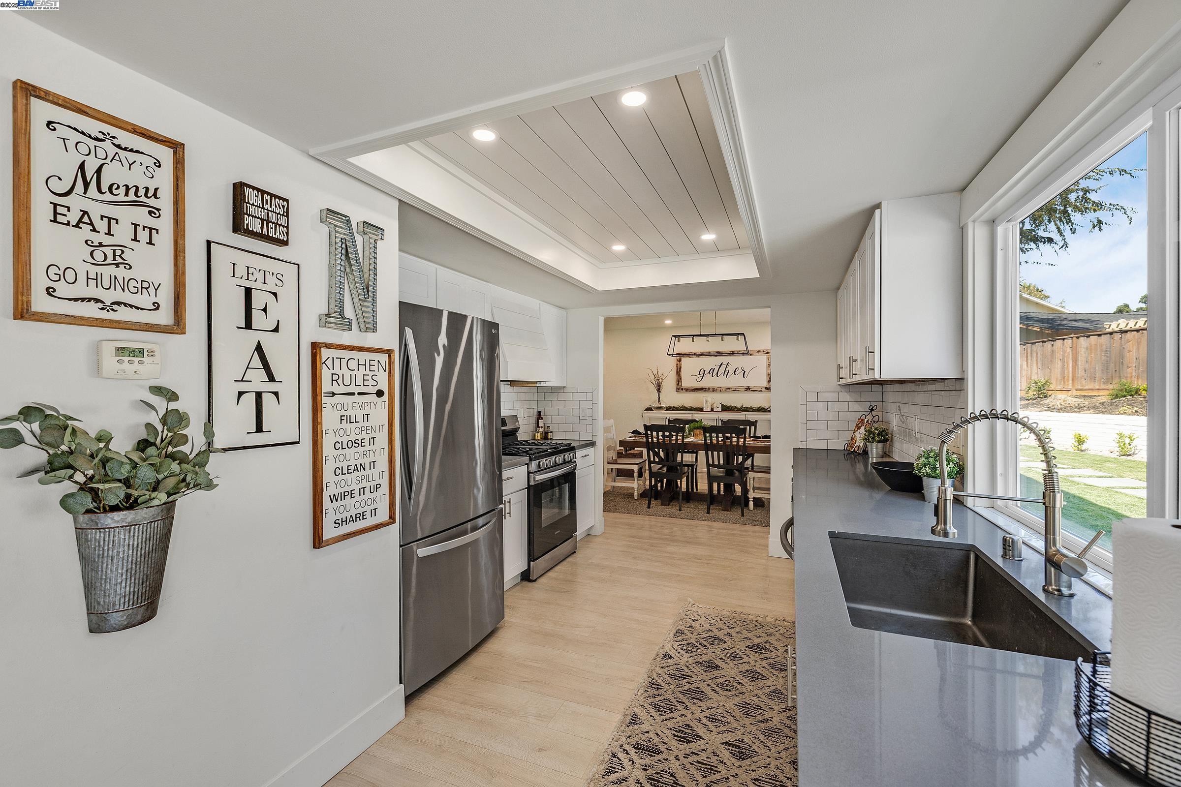 Detail Gallery Image 11 of 52 For 2157 Farmington Pl, Livermore,  CA 94550 - 4 Beds | 2/1 Baths