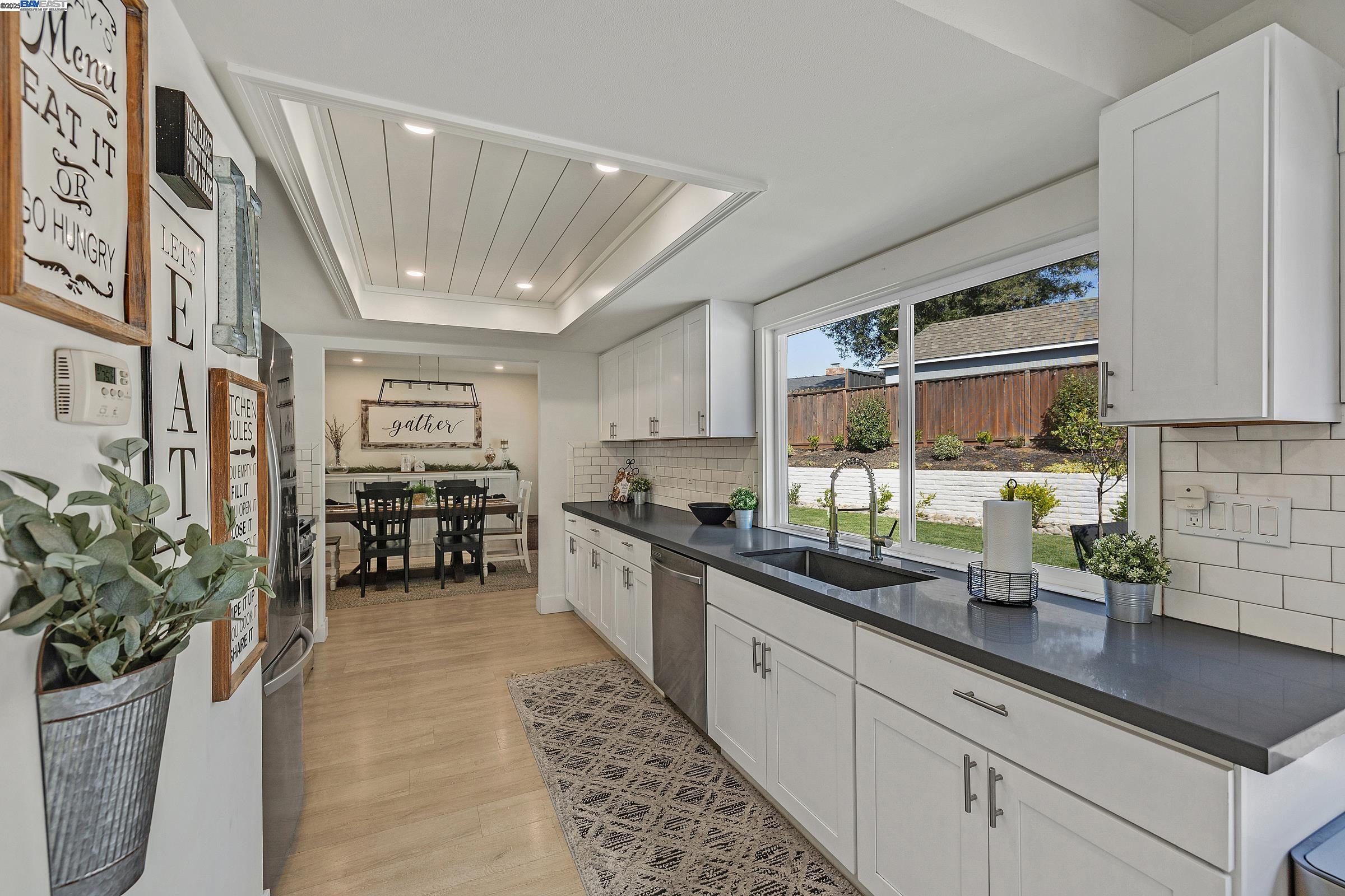 Detail Gallery Image 12 of 52 For 2157 Farmington Pl, Livermore,  CA 94550 - 4 Beds | 2/1 Baths