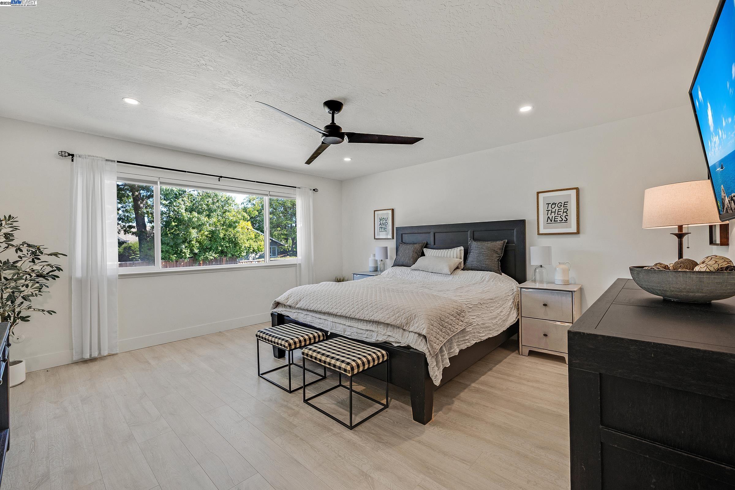 Detail Gallery Image 27 of 52 For 2157 Farmington Pl, Livermore,  CA 94550 - 4 Beds | 2/1 Baths
