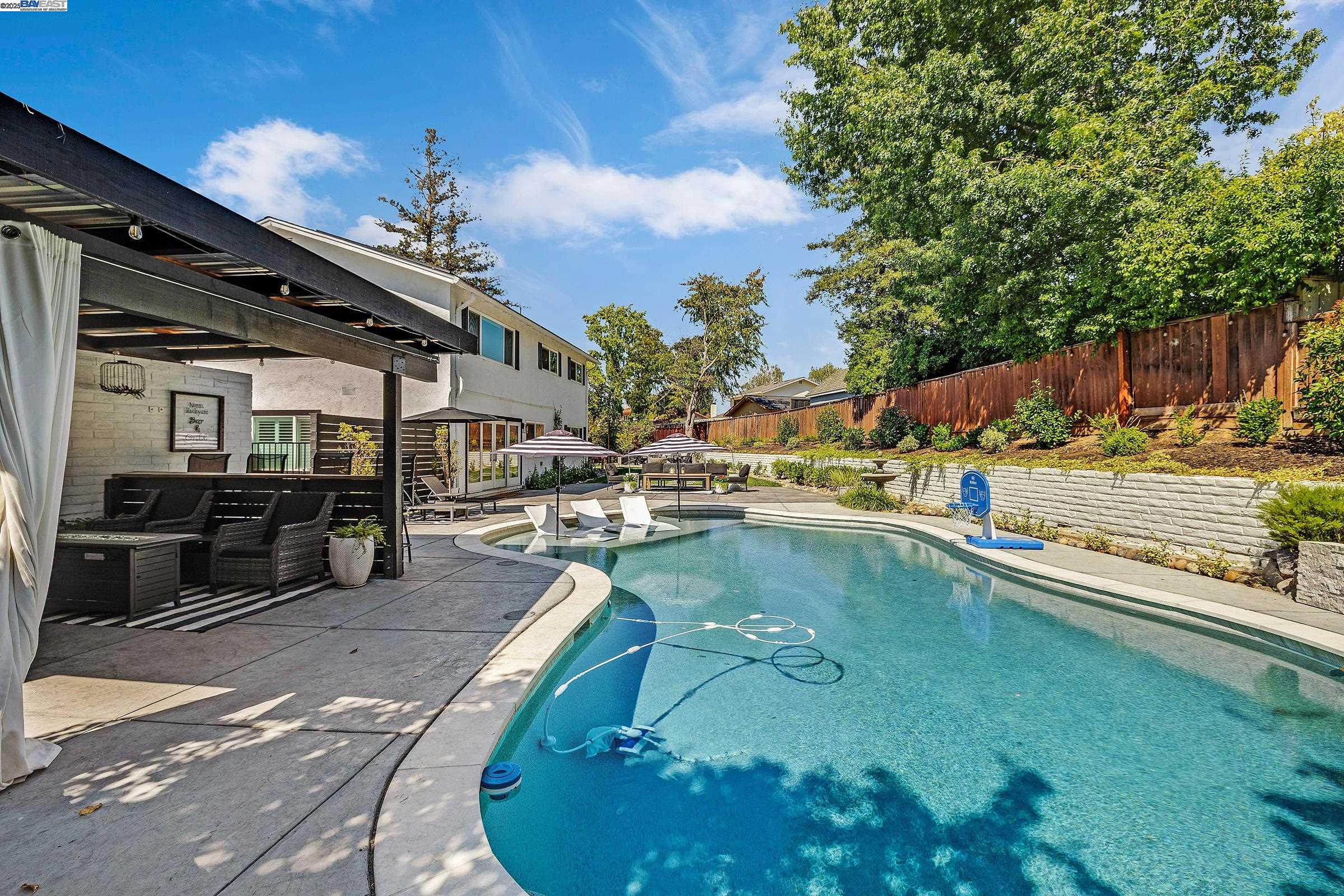Detail Gallery Image 31 of 52 For 2157 Farmington Pl, Livermore,  CA 94550 - 4 Beds | 2/1 Baths